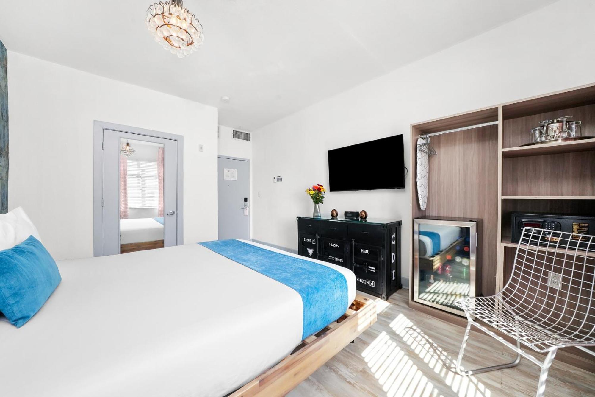 Standard Zimmer mit Kingsize-Bett