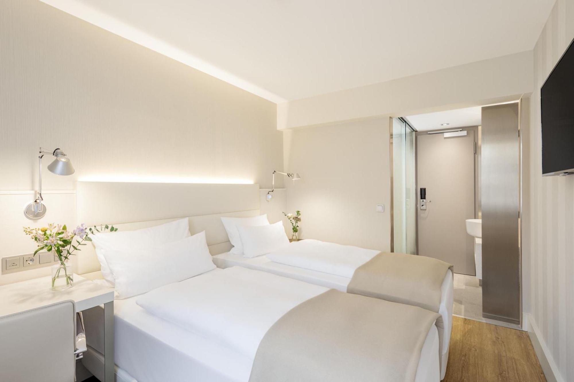 Kleines Standard Doppel- oder Zweibettzimmer