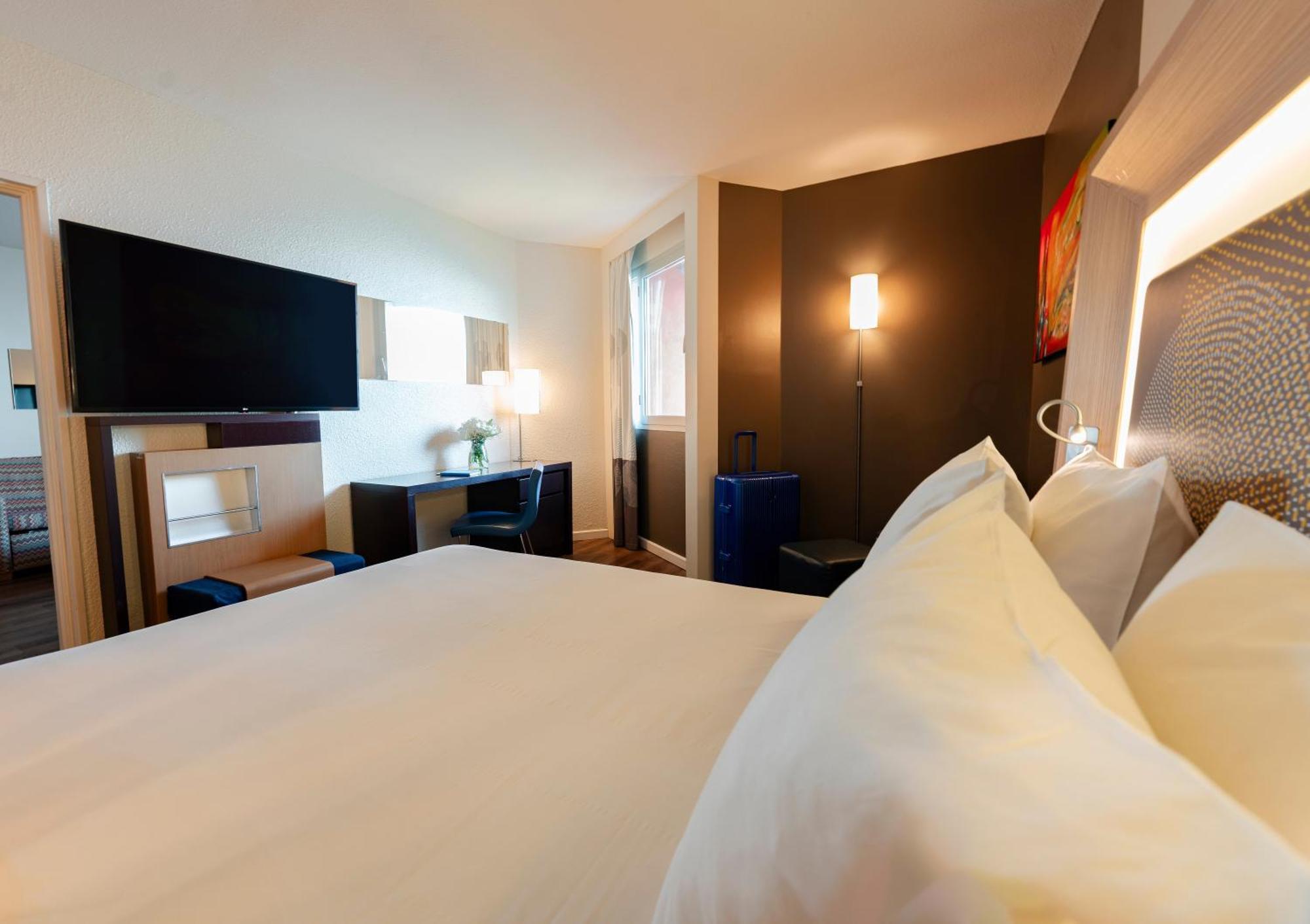 Junior Suite with One Double Bed - Ocean Side