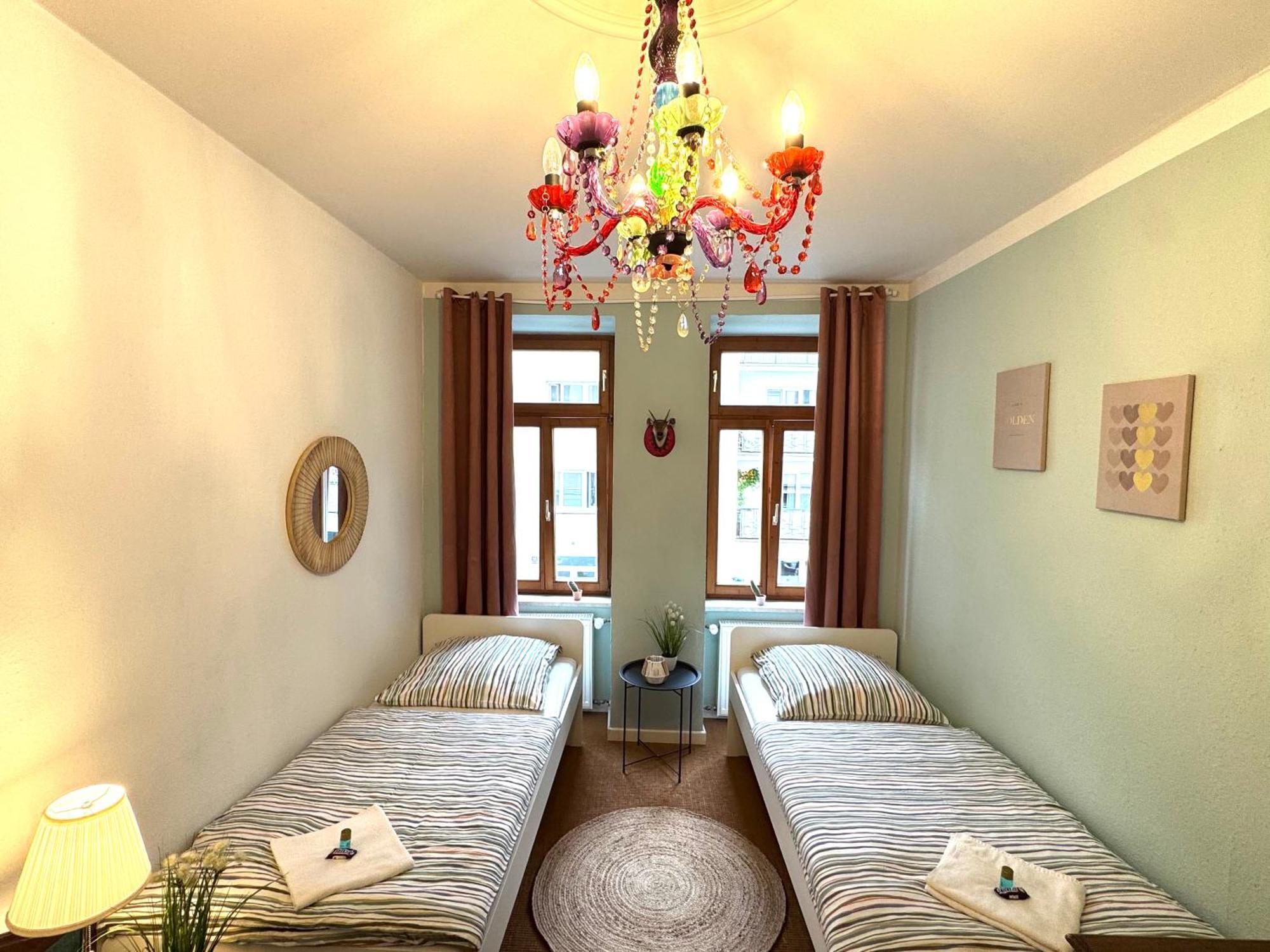 Economy Dreibettzimmer mit Gemeinschaftsbad