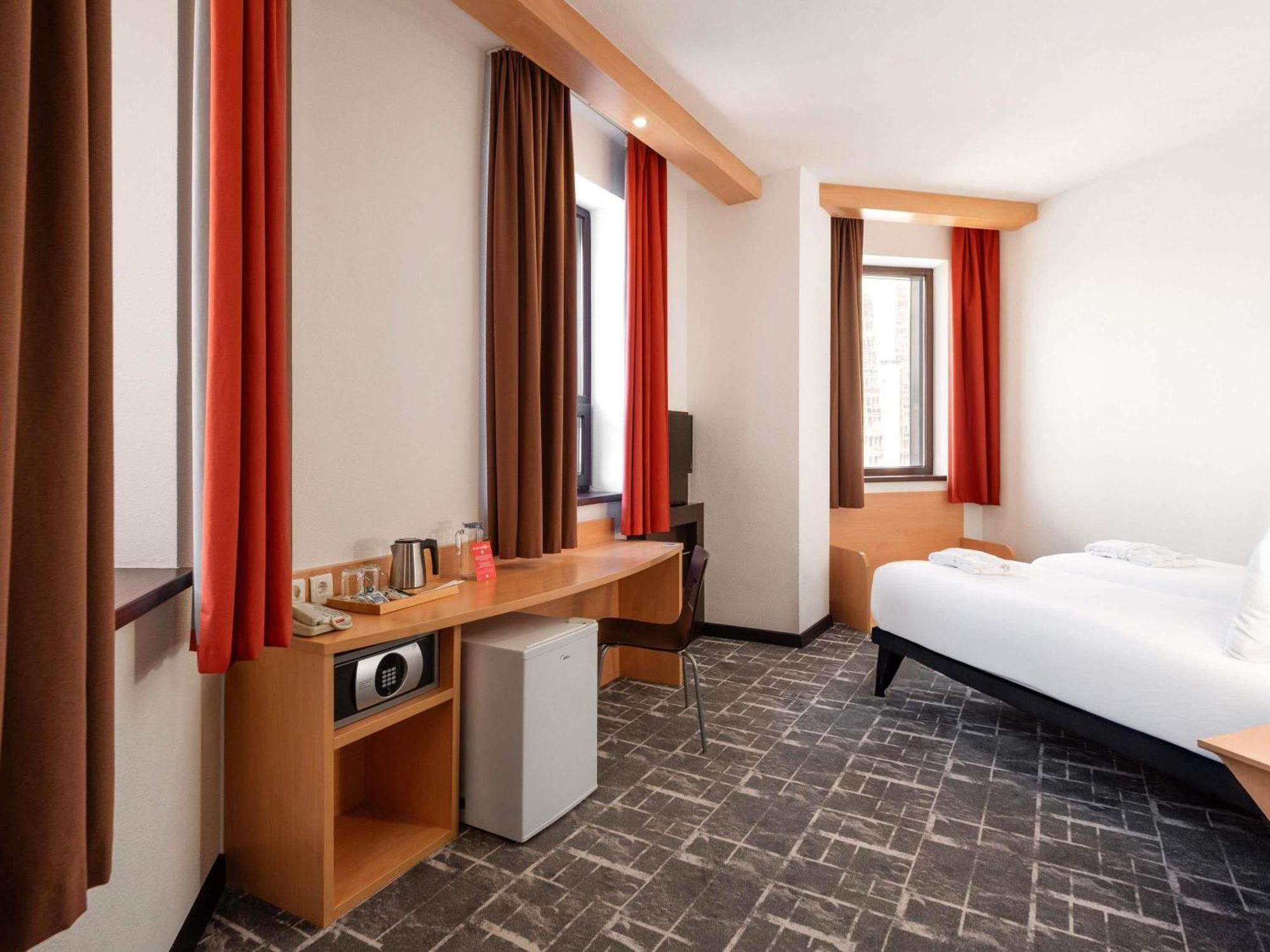 Premium Zweibettzimmer mit Stadtblick