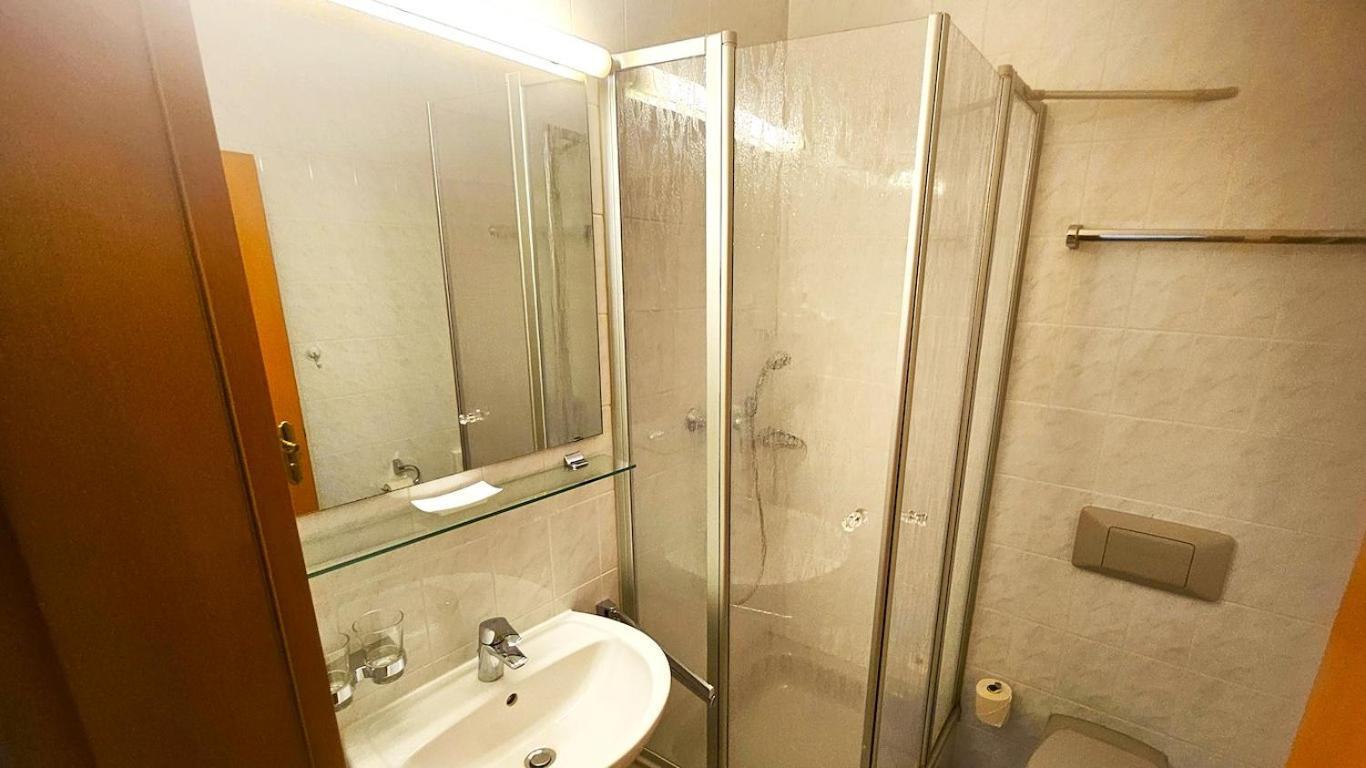 Deluxe Doppelzimmer mit Dusche