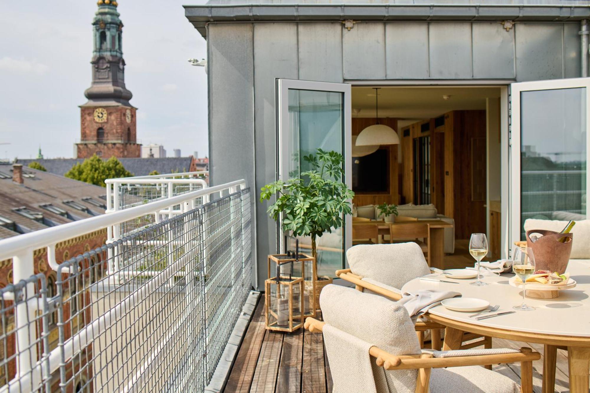 Flora Terrace House – Executive Suite