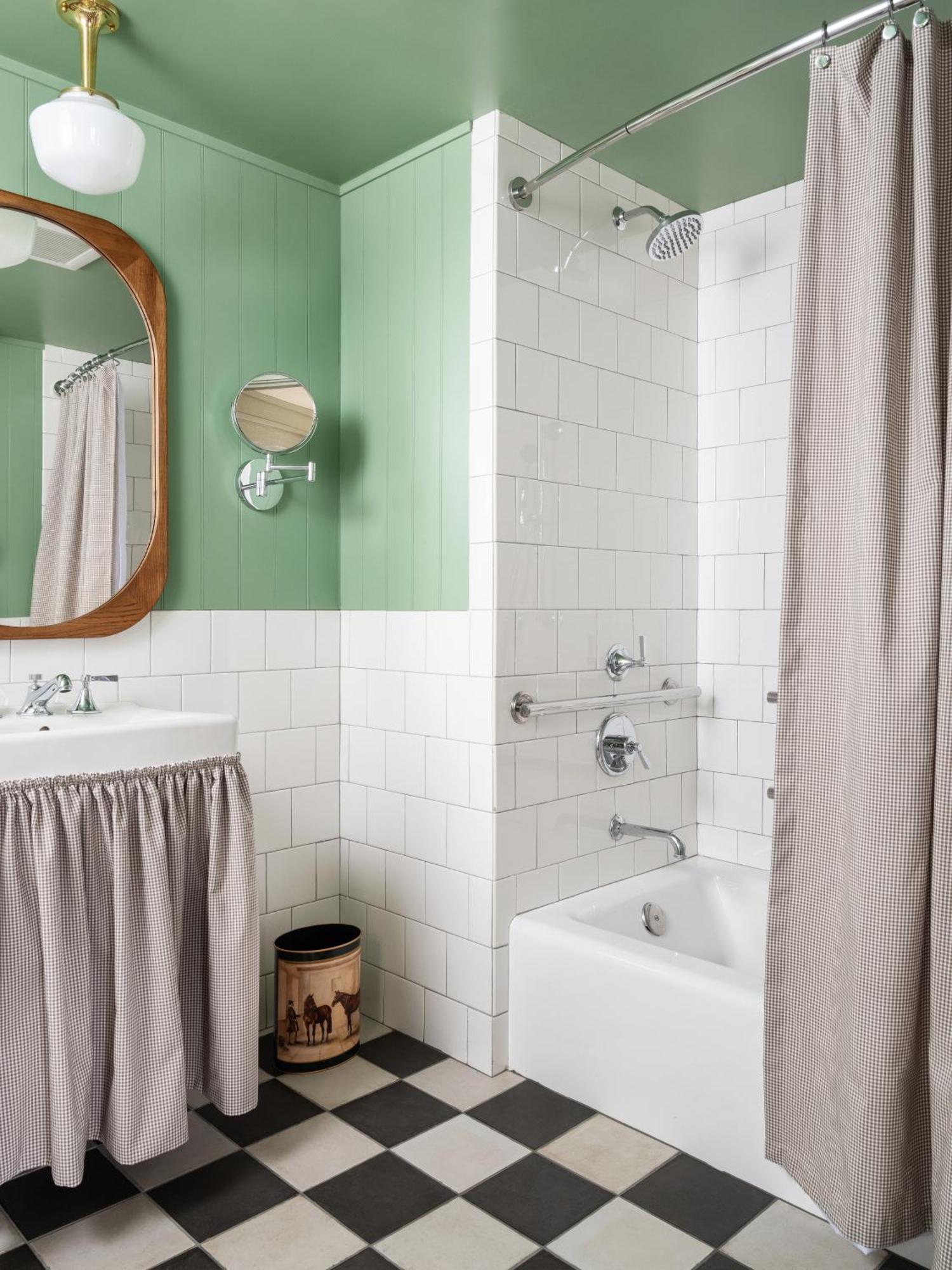 Queen Room Disability Access