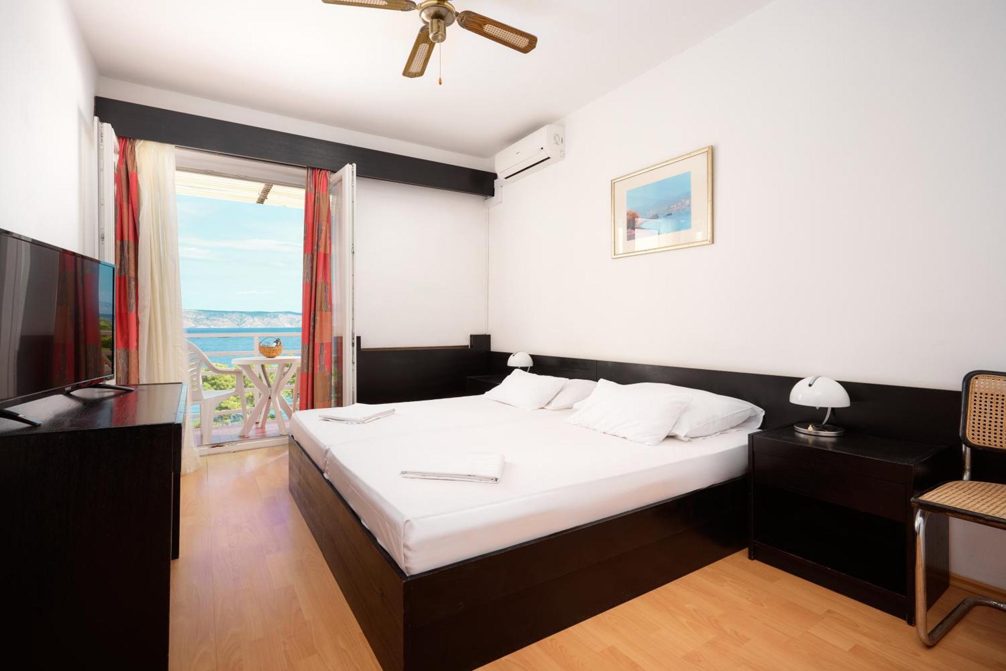 Familienzimmer mit Meerblick und Balkon 2+1