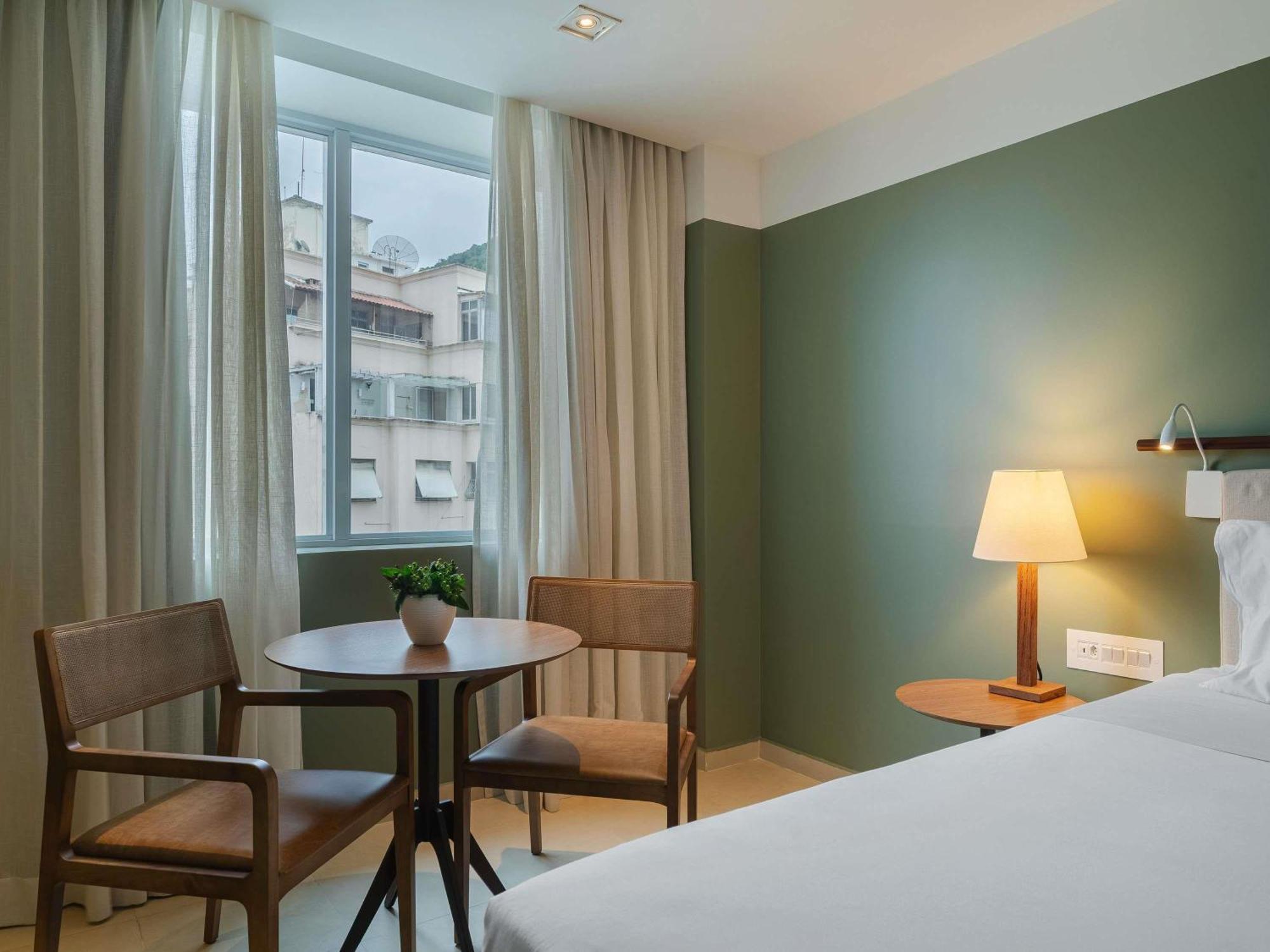 Deluxe Zimmer mit 2 Einzelbetten und Stadtblick