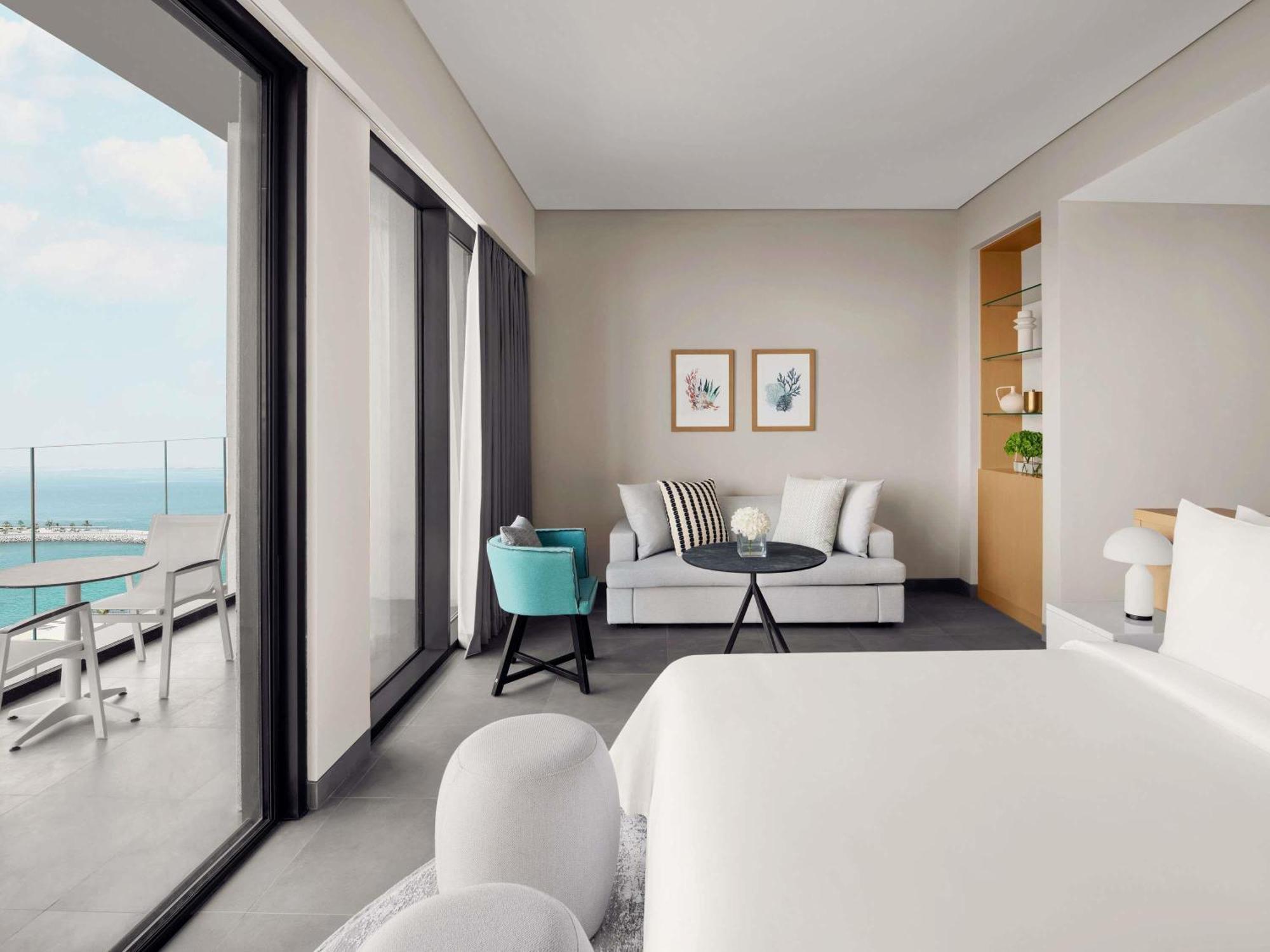 Superior Zimmer mit Kingsize-Bett und Meerblick