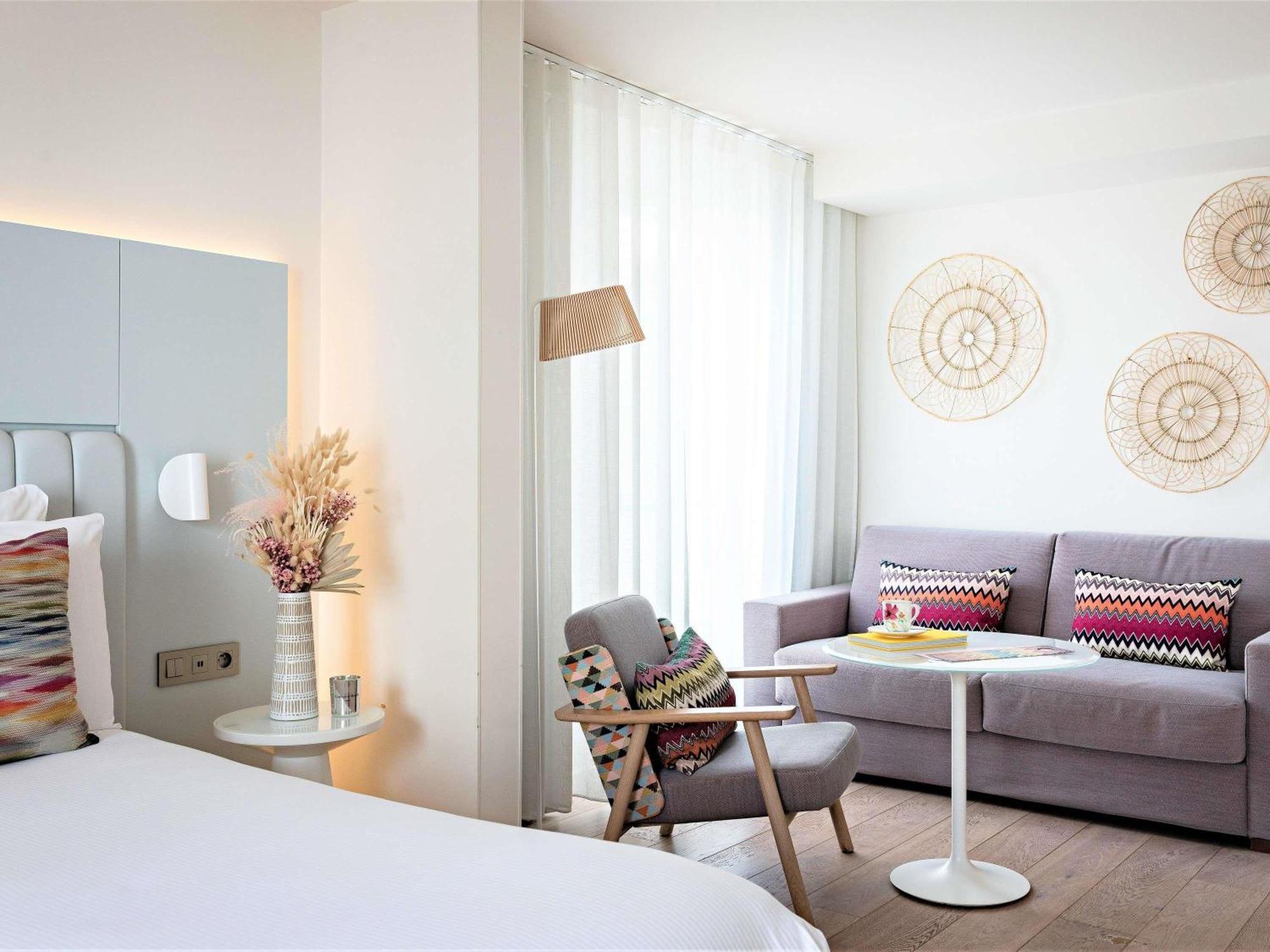 Junior Suite mit 1 Kingsize-Bett oder 2 Einzelbetten und Schlafsofa
