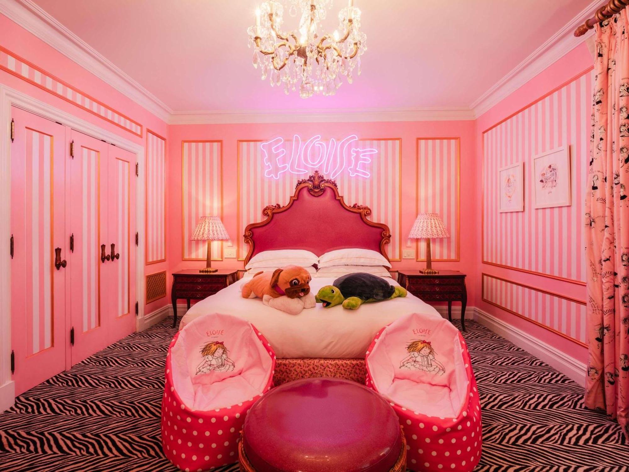 Zimmer Eloise mit Kingsize-Bett