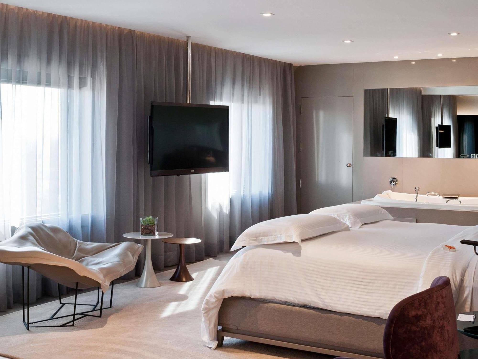 Pullman Queen Suite By Trousseau with View