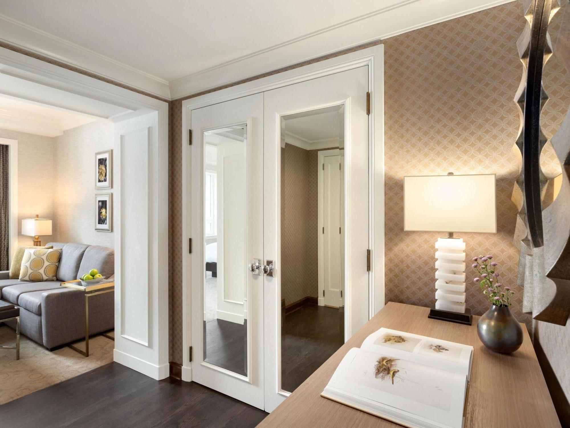 Fairmont Gold Junior Suite mit Seeblick