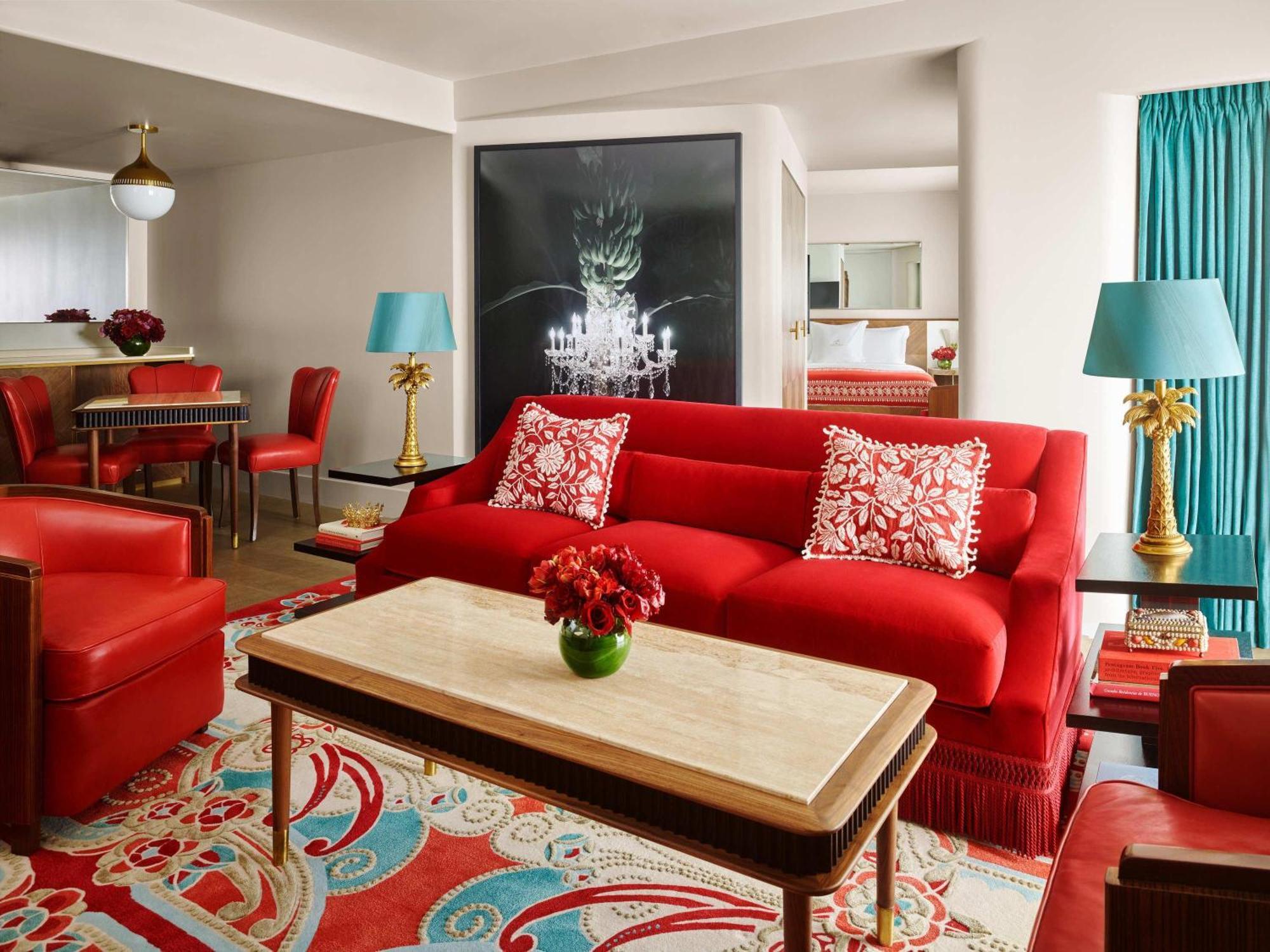 Suite mit 1 Schlafzimmer, Kingsize-Bett und seitlichem Meerblick