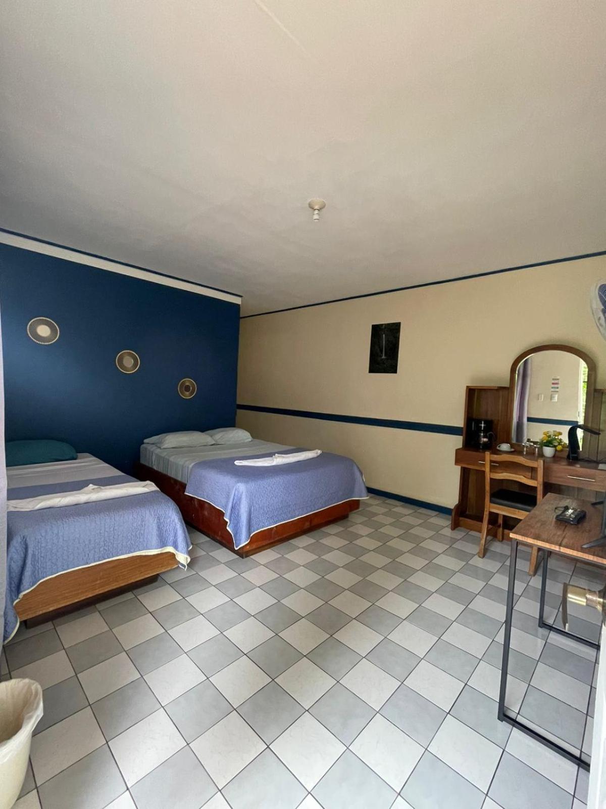 Dreibettzimmer