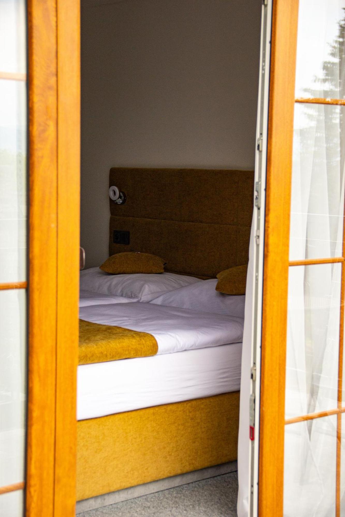 Deluxe Doppel-/Zweibettzimmer mit Balkon