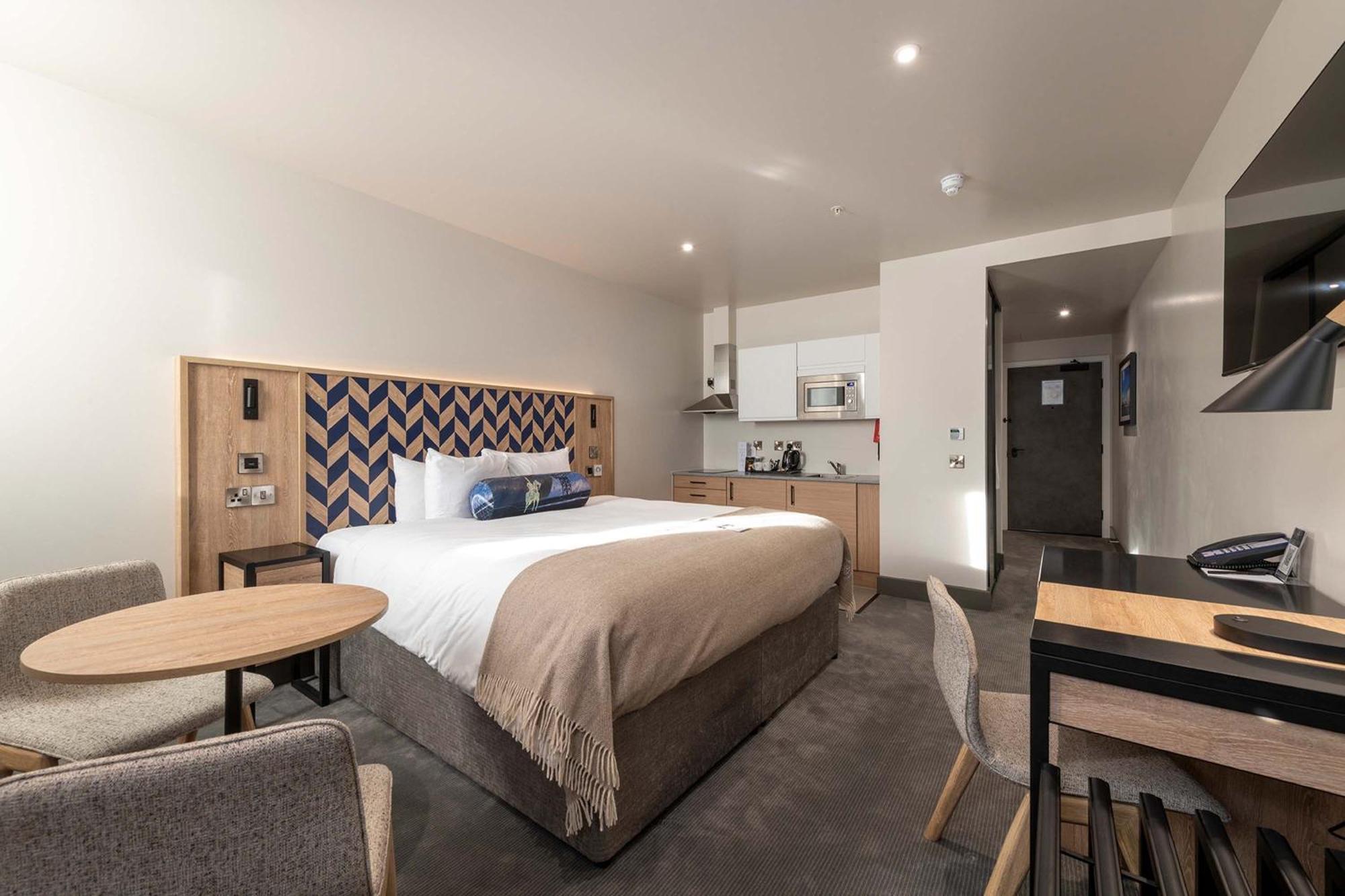 Studio, 1 Super-Kingsize-Bett, Kochnische
