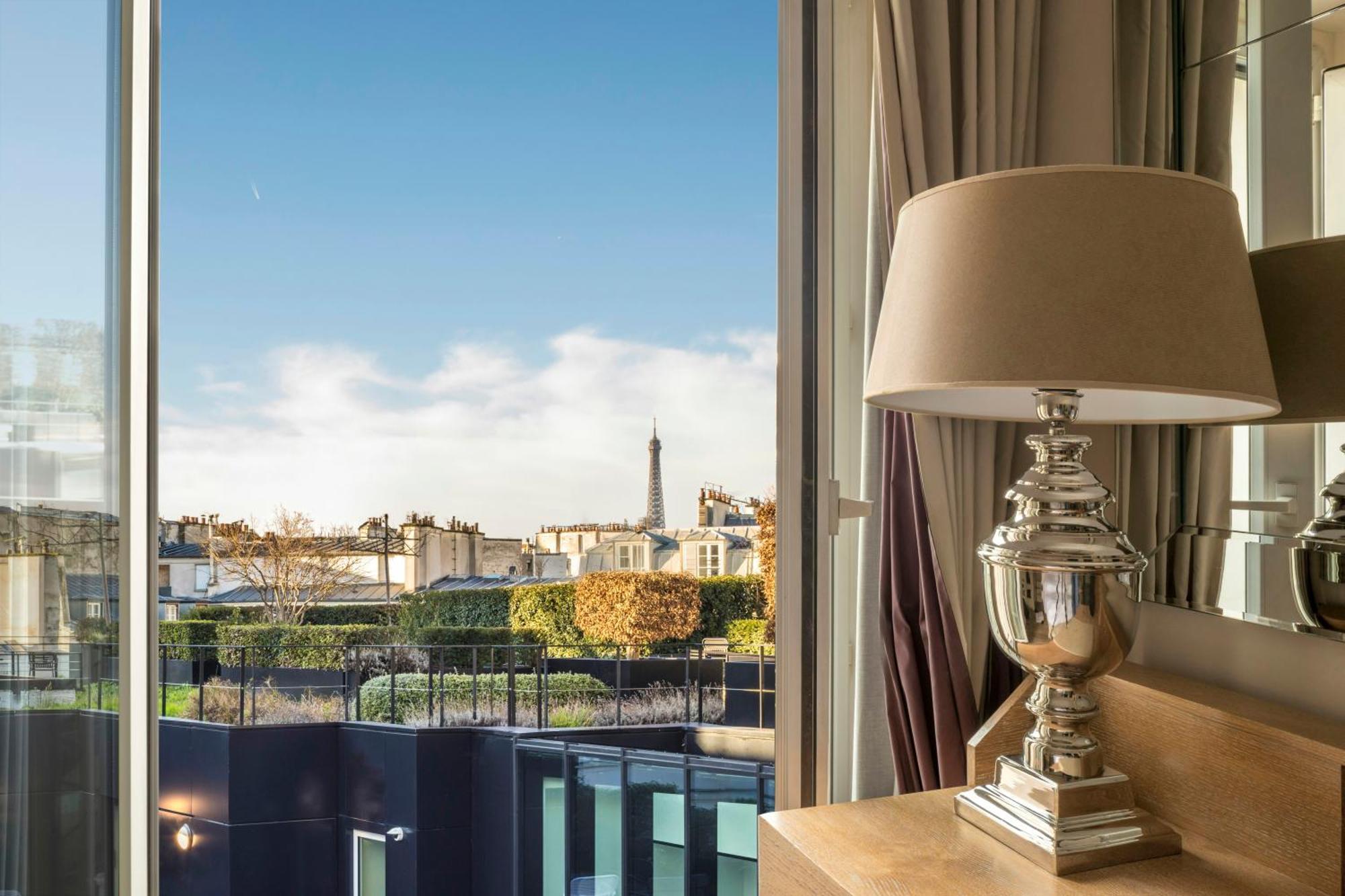 Deluxe-Zimmer mit Blick auf den Eiffelturm