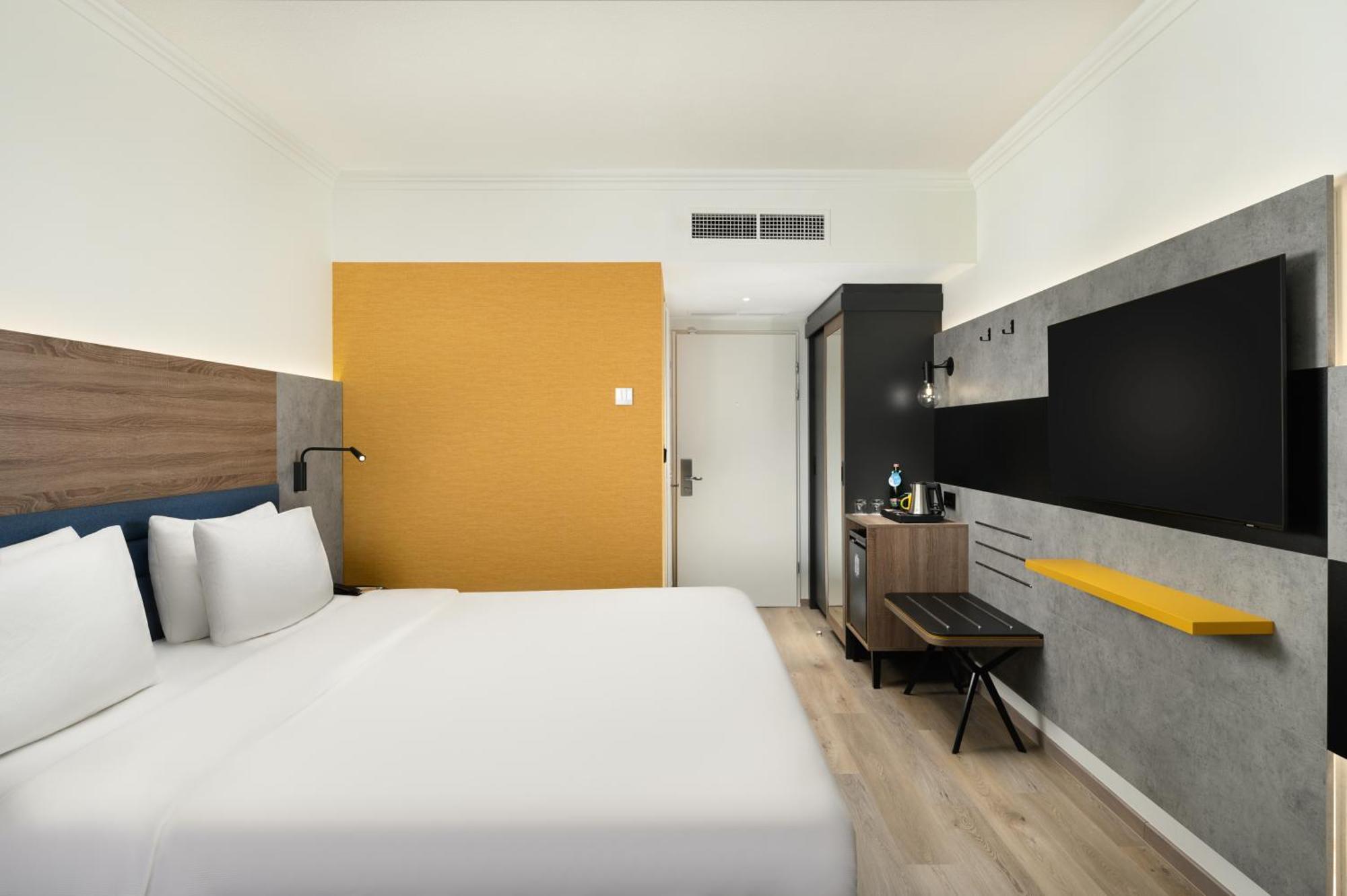 Premium Doppelzimmer mit Stadtblick (frisch renoviert)