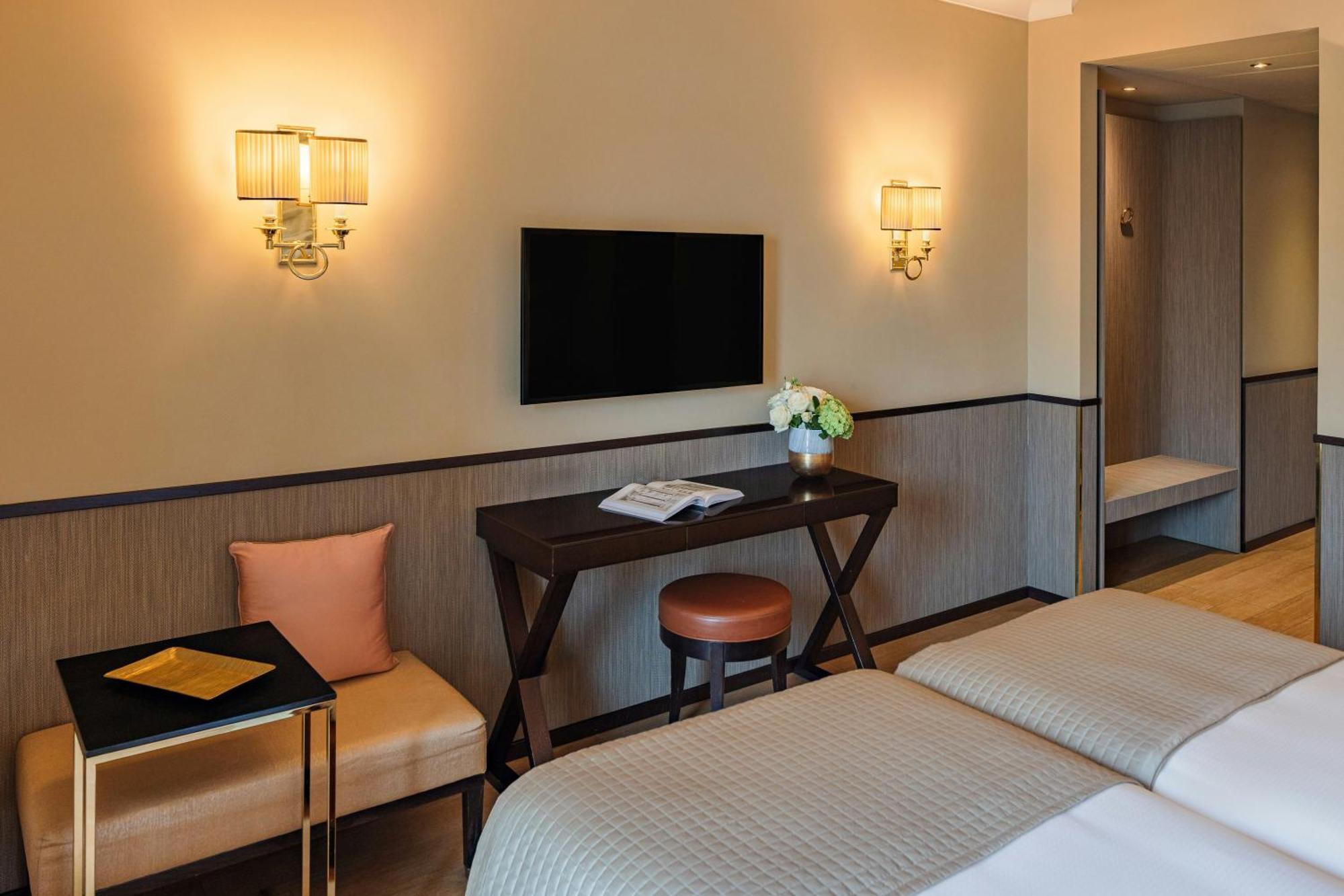 Deluxe Doppel-/Zweibettzimmer mit Balkon