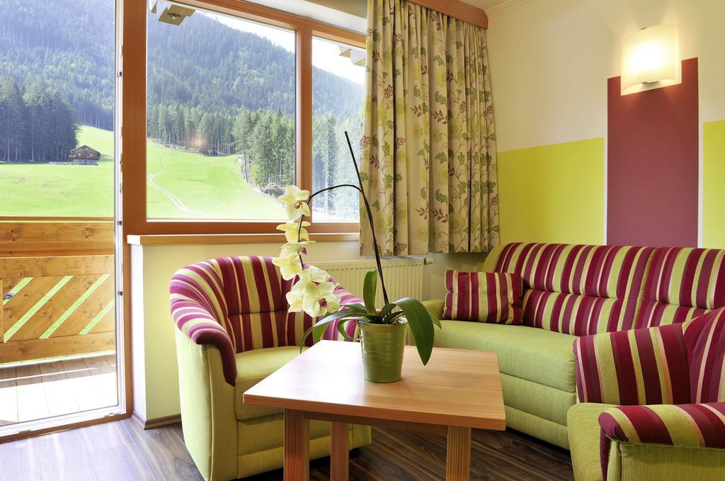 Apartment mit 2 Schlafzimmern und Balkon