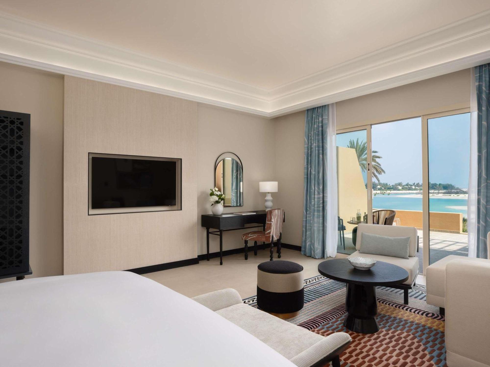 Superior Zimmer mit Kingsize-Bett und Meerblick