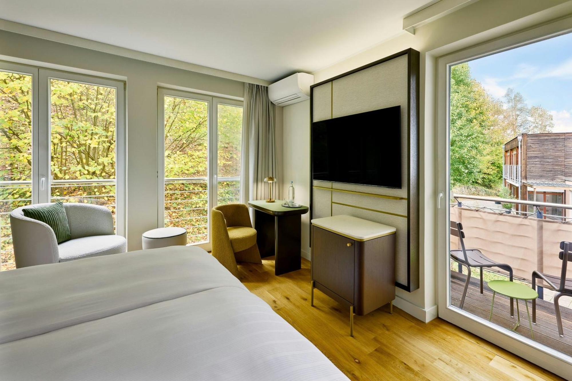 Park Deluxe King Zimmer mit Balkon und Gartenblick