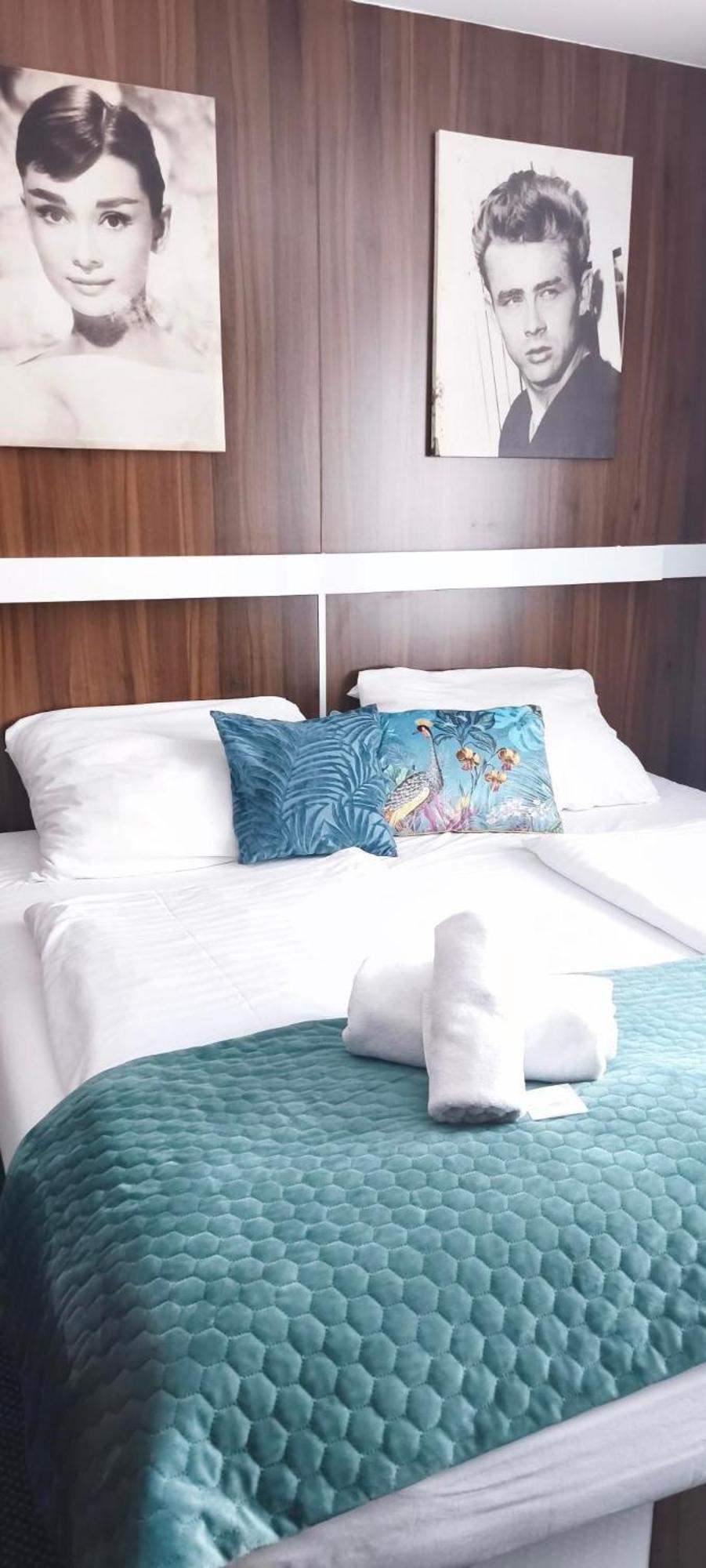 Vierbettzimmer mit eigenem Bad