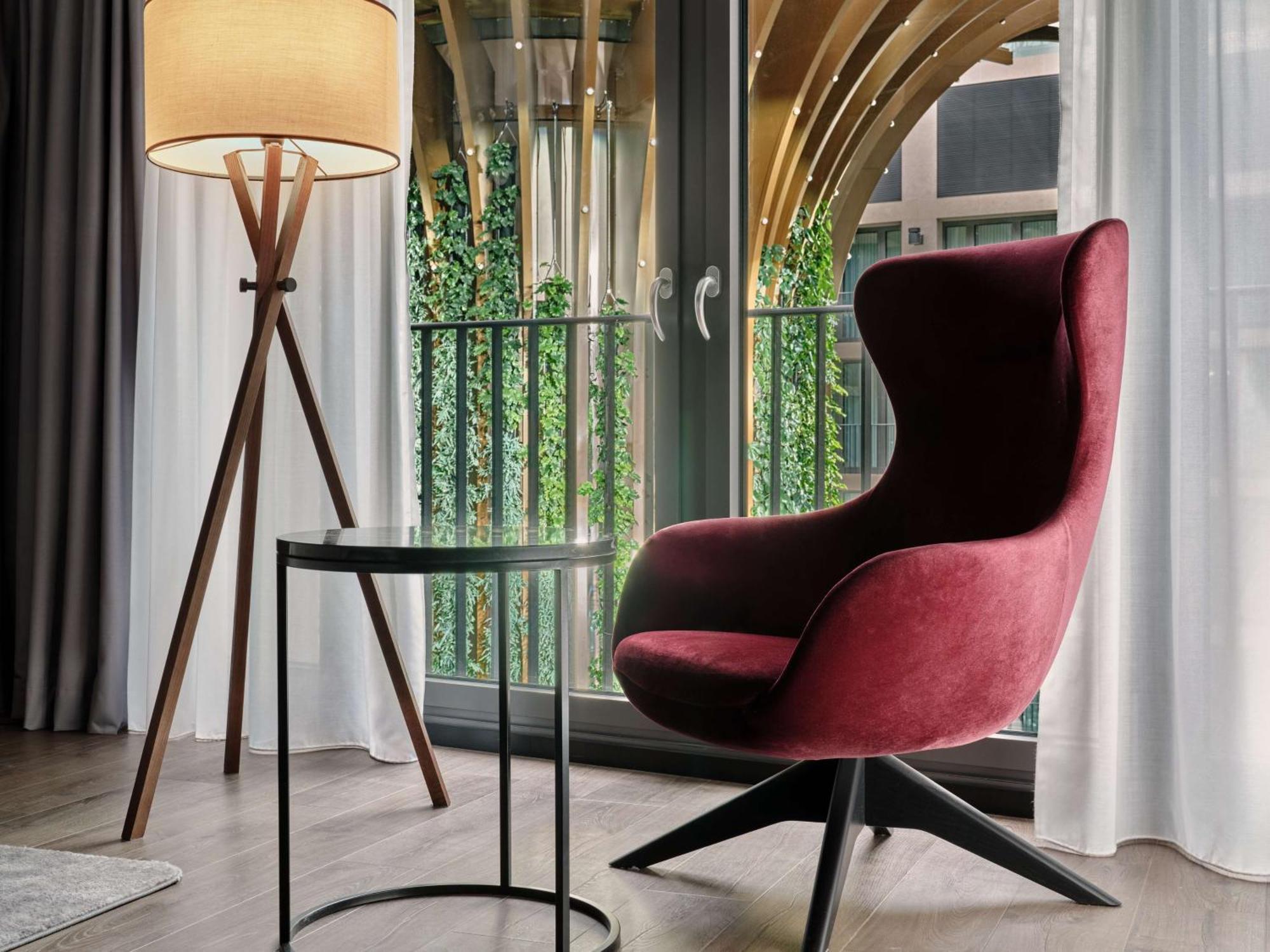 Atrium Zimmer Collection