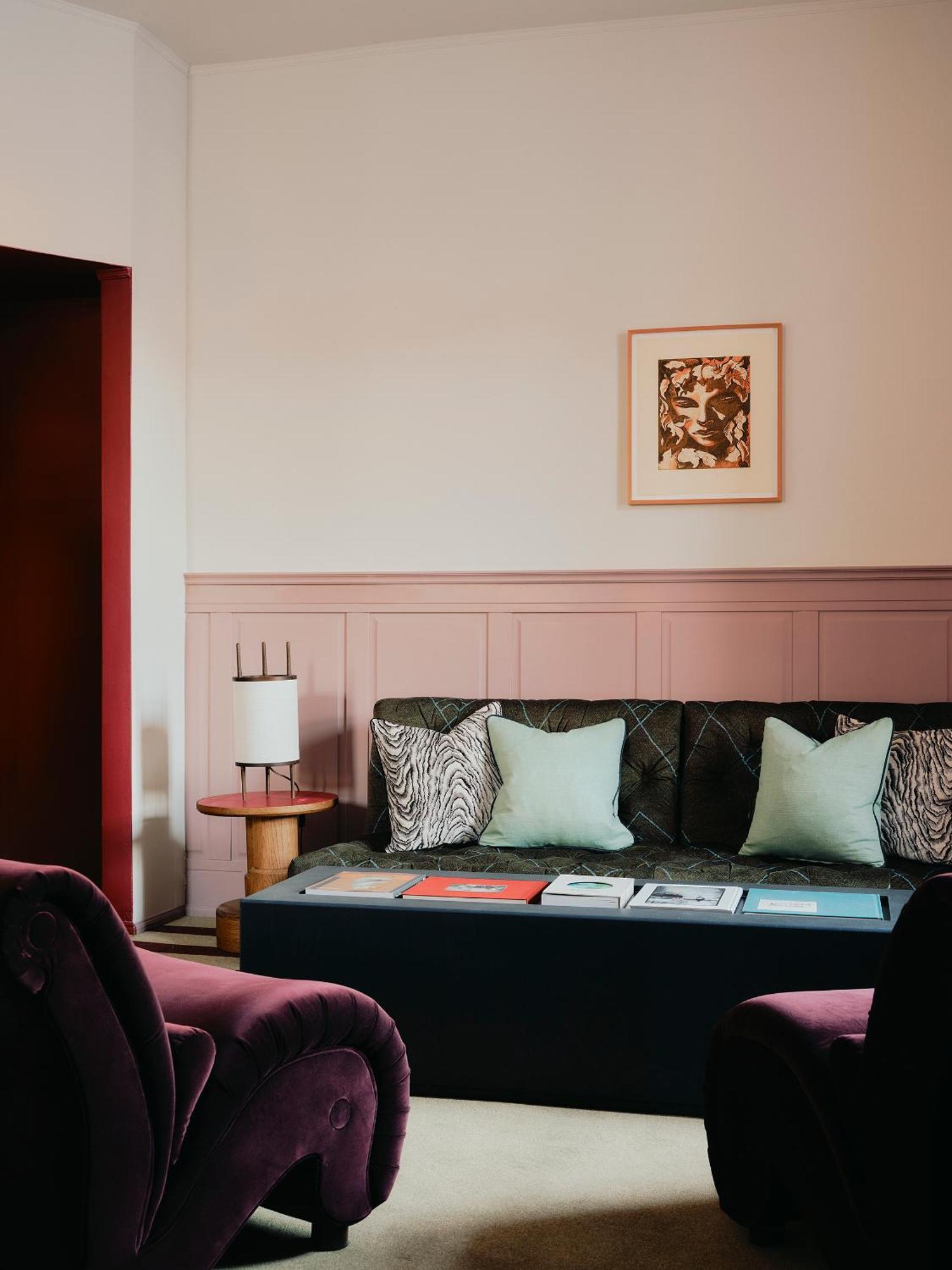 Suite The Corner