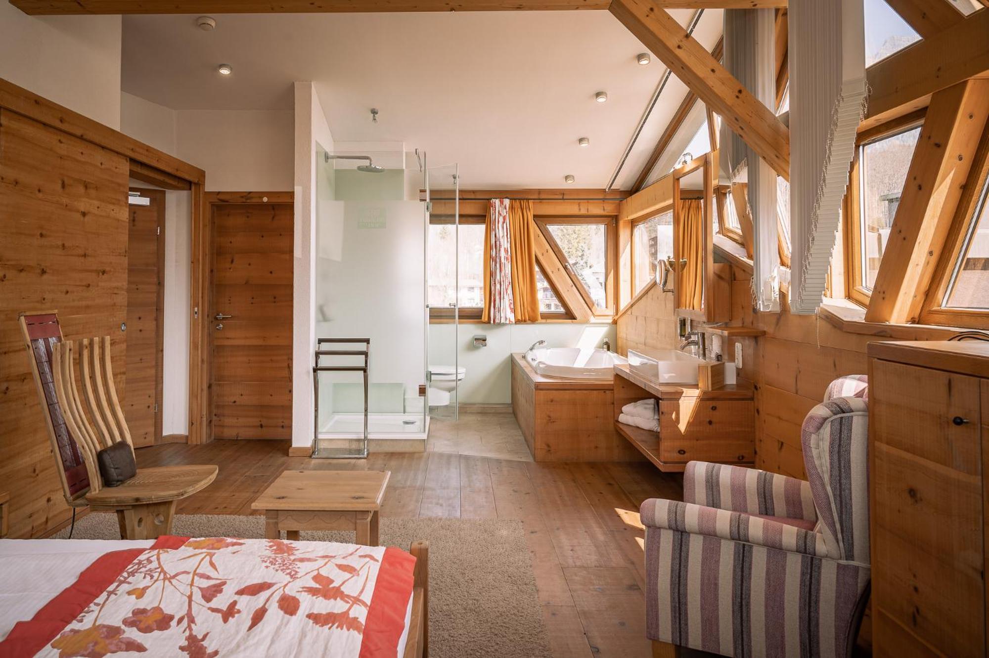Suite mit Bergblick