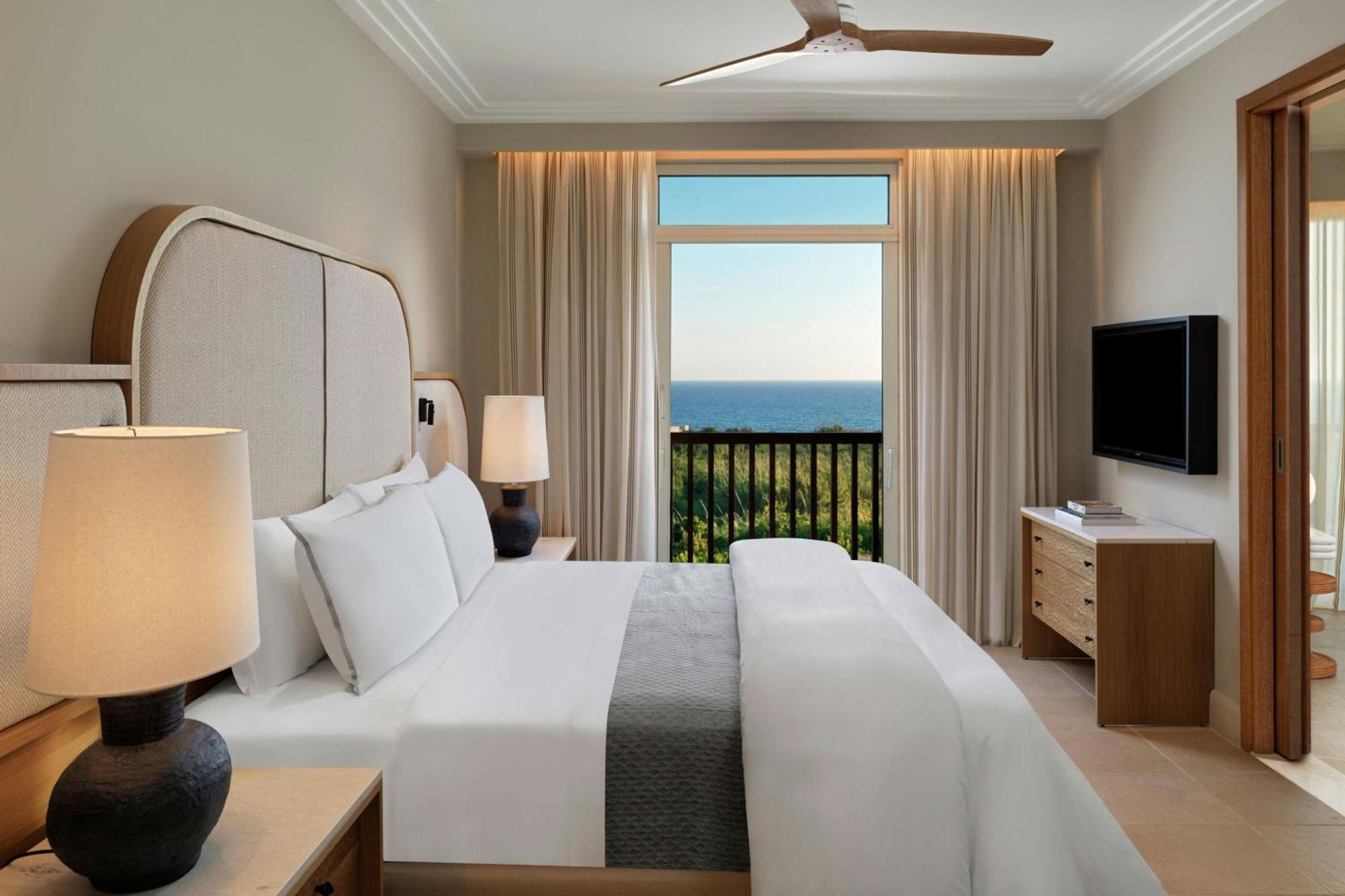 Premium Suite mit 1 Schlafzimmer, Kingsize-Bett, Balkon und Meerblick