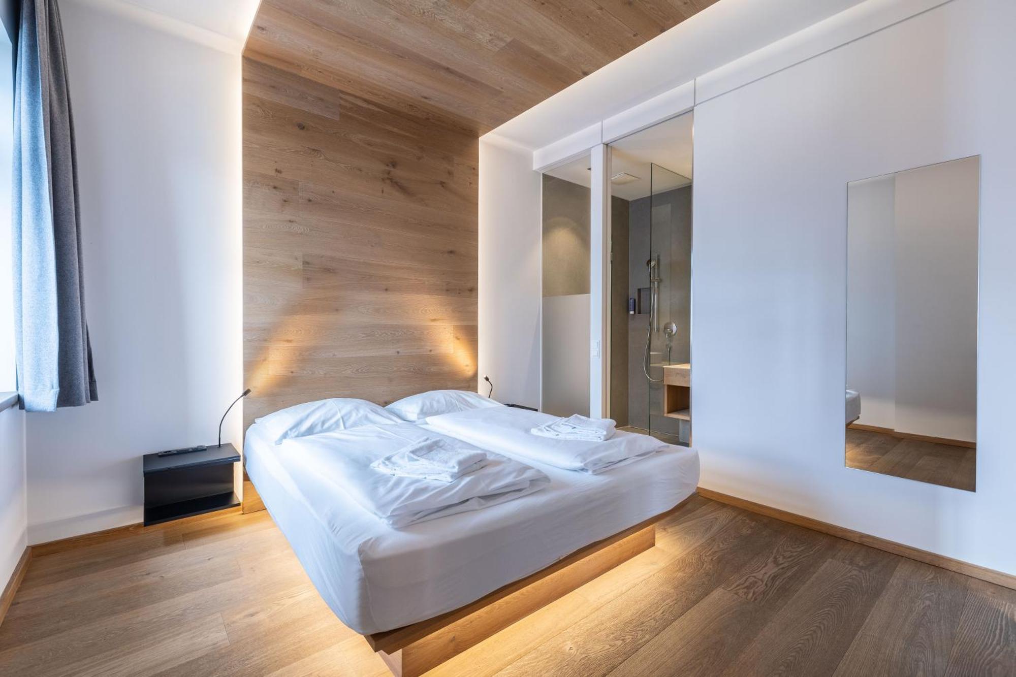 Deluxe Doppel-/Zweibettzimmer mit Seeblick