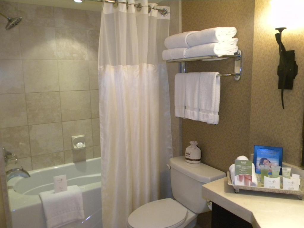 Suite mit 1 Schlafzimmer und Blick auf den Jachthafen (Casinoturm)