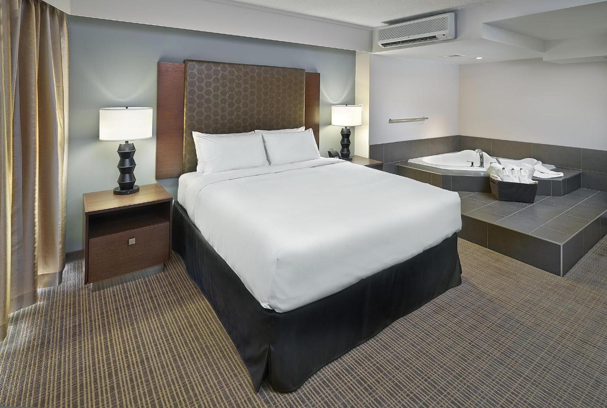 Suite mit Kingsize-Bett und Whirlpool - Nichtraucher