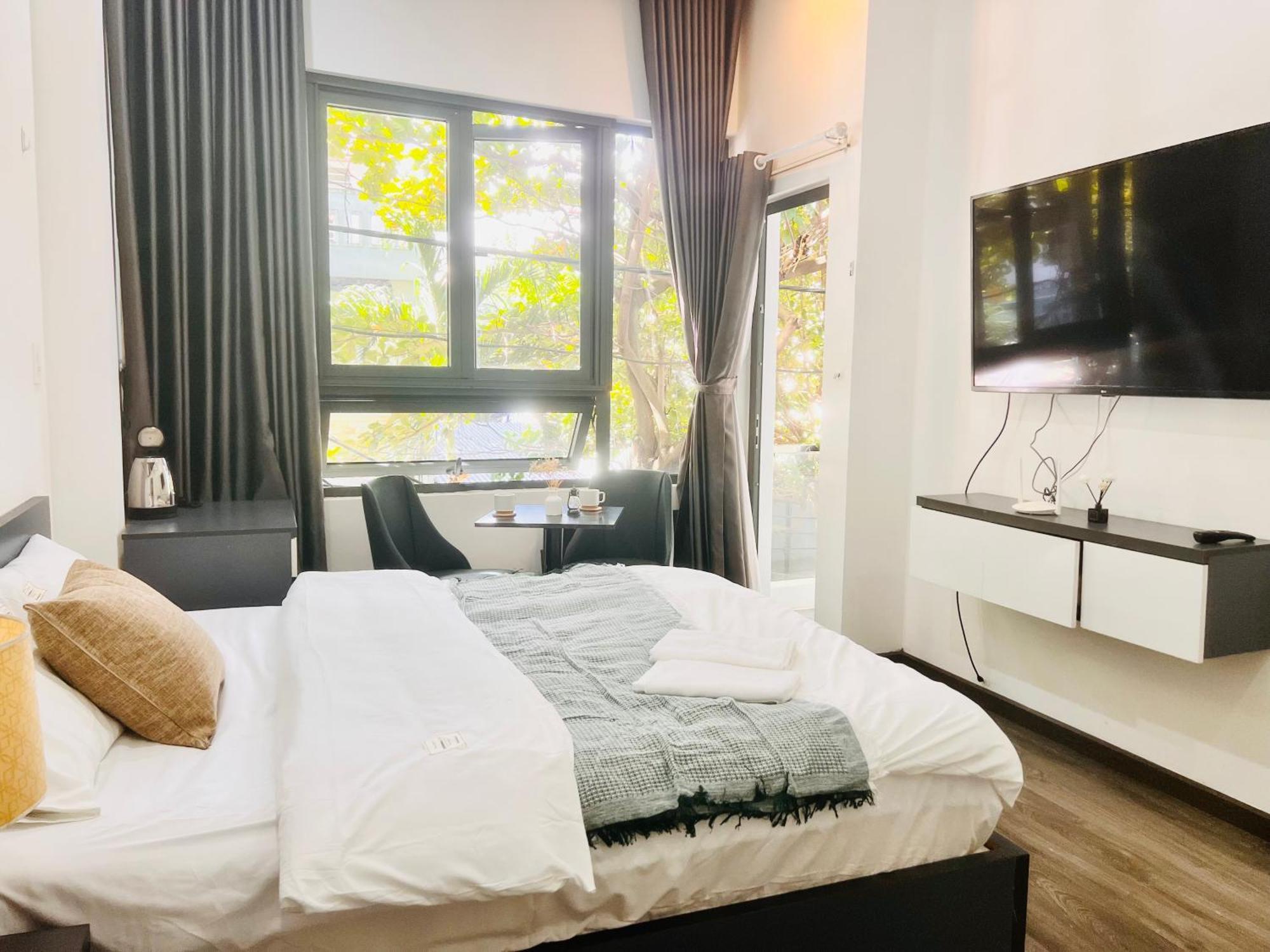 Zimmer mit Kingsize-Bett