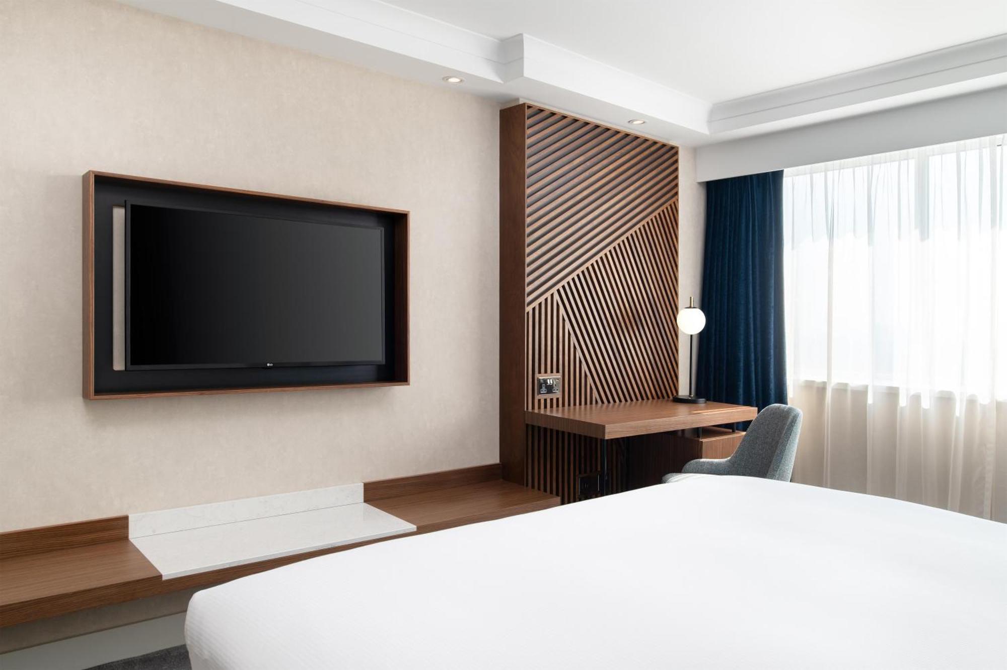 Zimmer mit Kingsize Bett