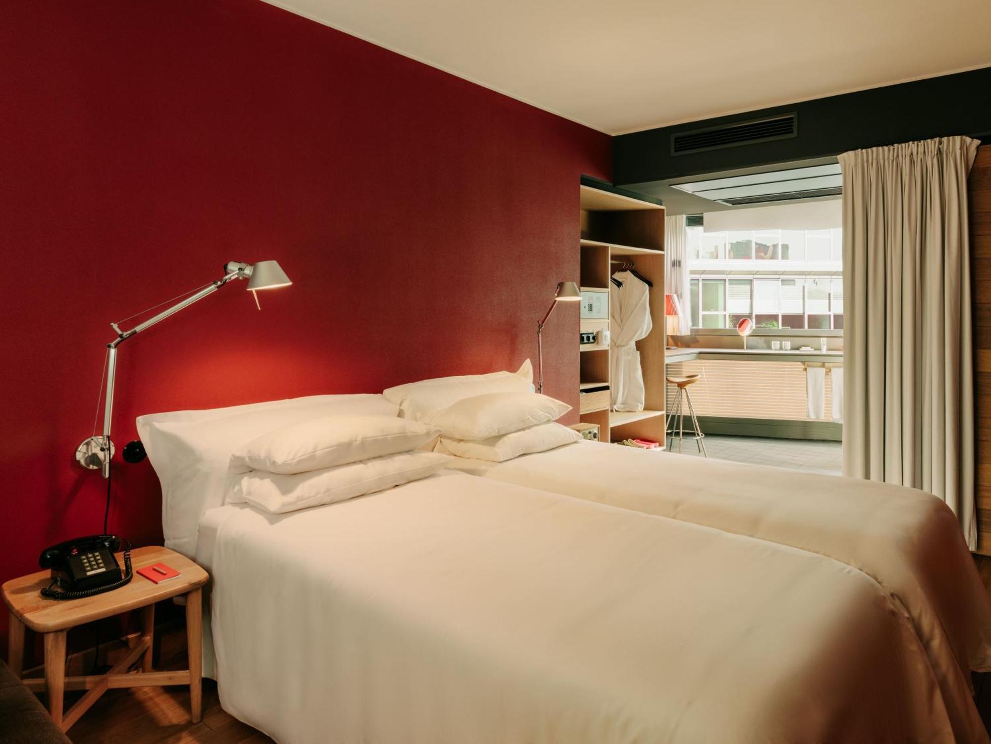 Eck-Zweibettzimmer
