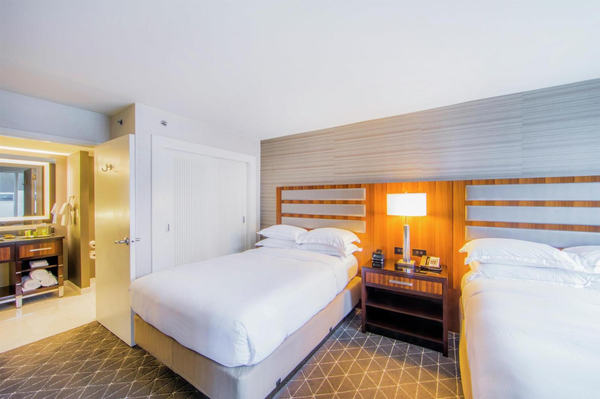 Luxus-Suite mit 1 Schlafzimmer und 2 Doppelbetten