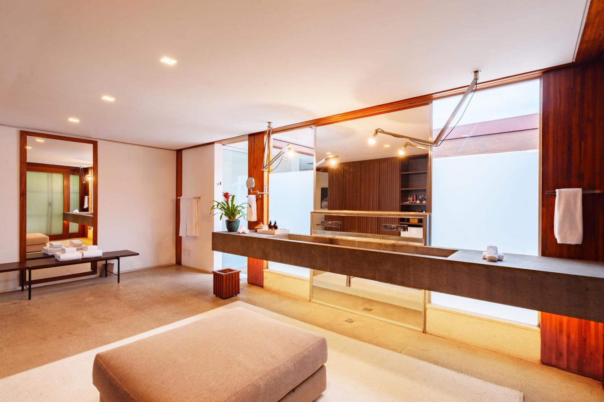 Suite mit Kingsize-Bett mit Meerblick