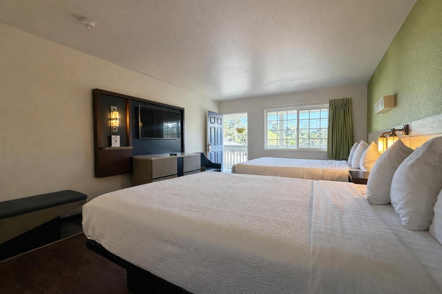 Signature 2 Queen Room