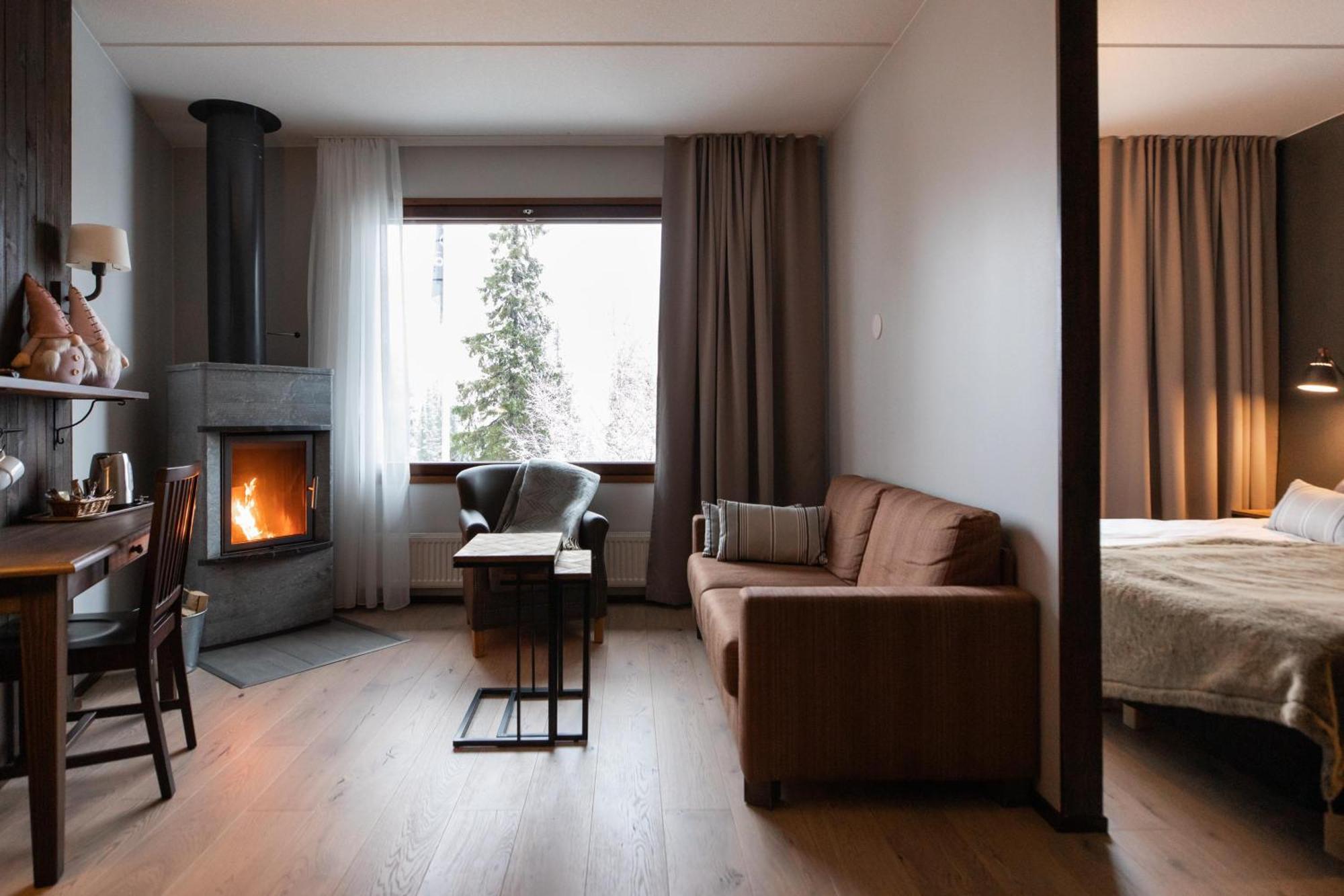 Superior with Sauna and Fireplace