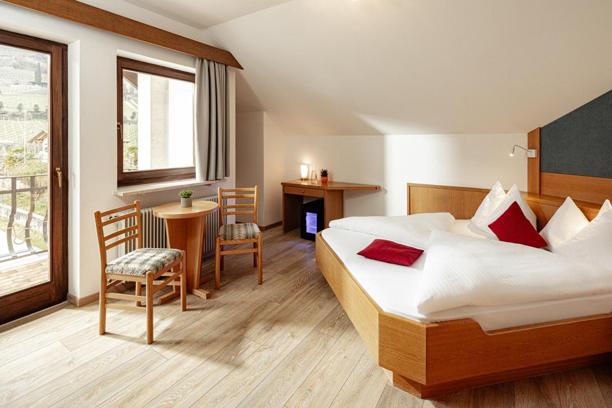 Doppelzimmer mit Balkon