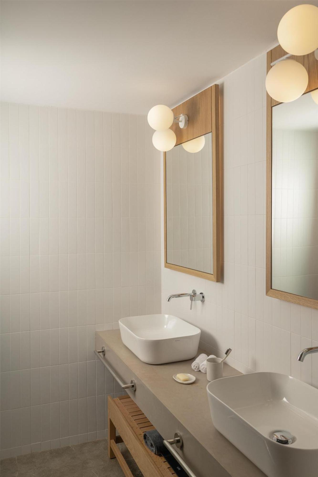 Sapphire Zen Queen Suite with Outdoor Bath