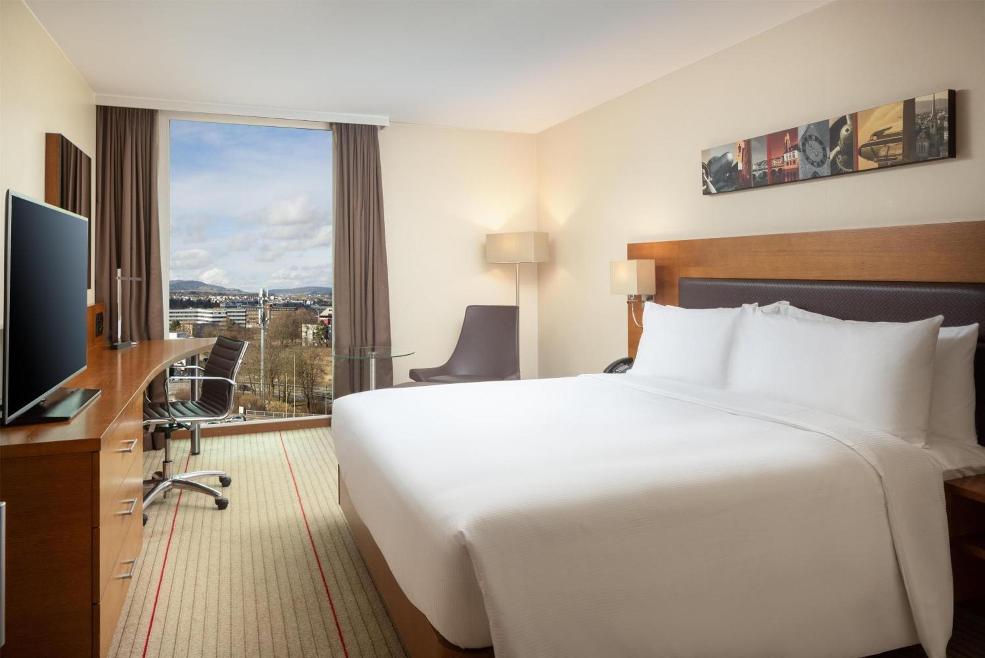 Executive Zimmer mit Queensize-Bett und Zugang zur Executive Lounge