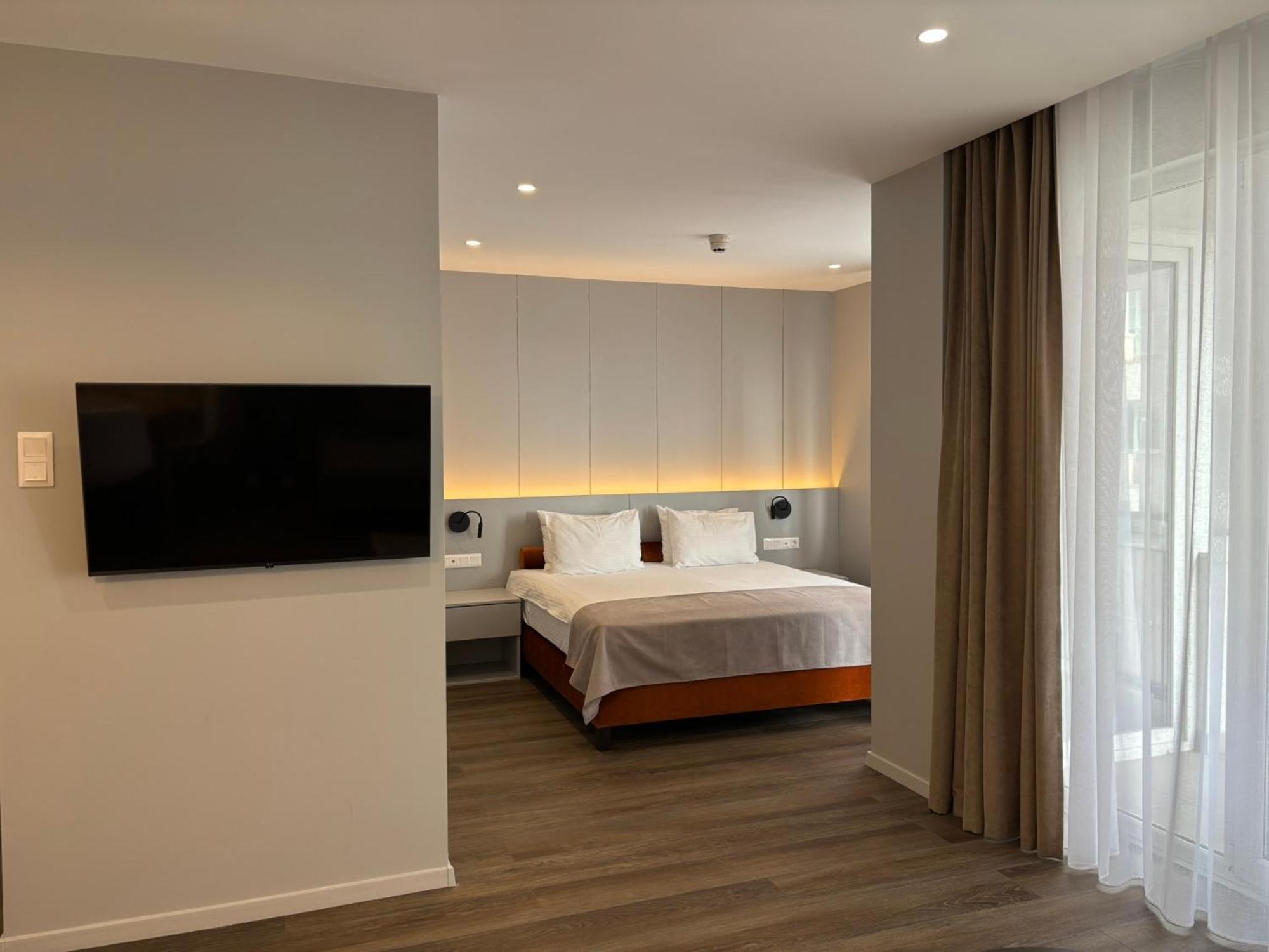 Deluxe Suite