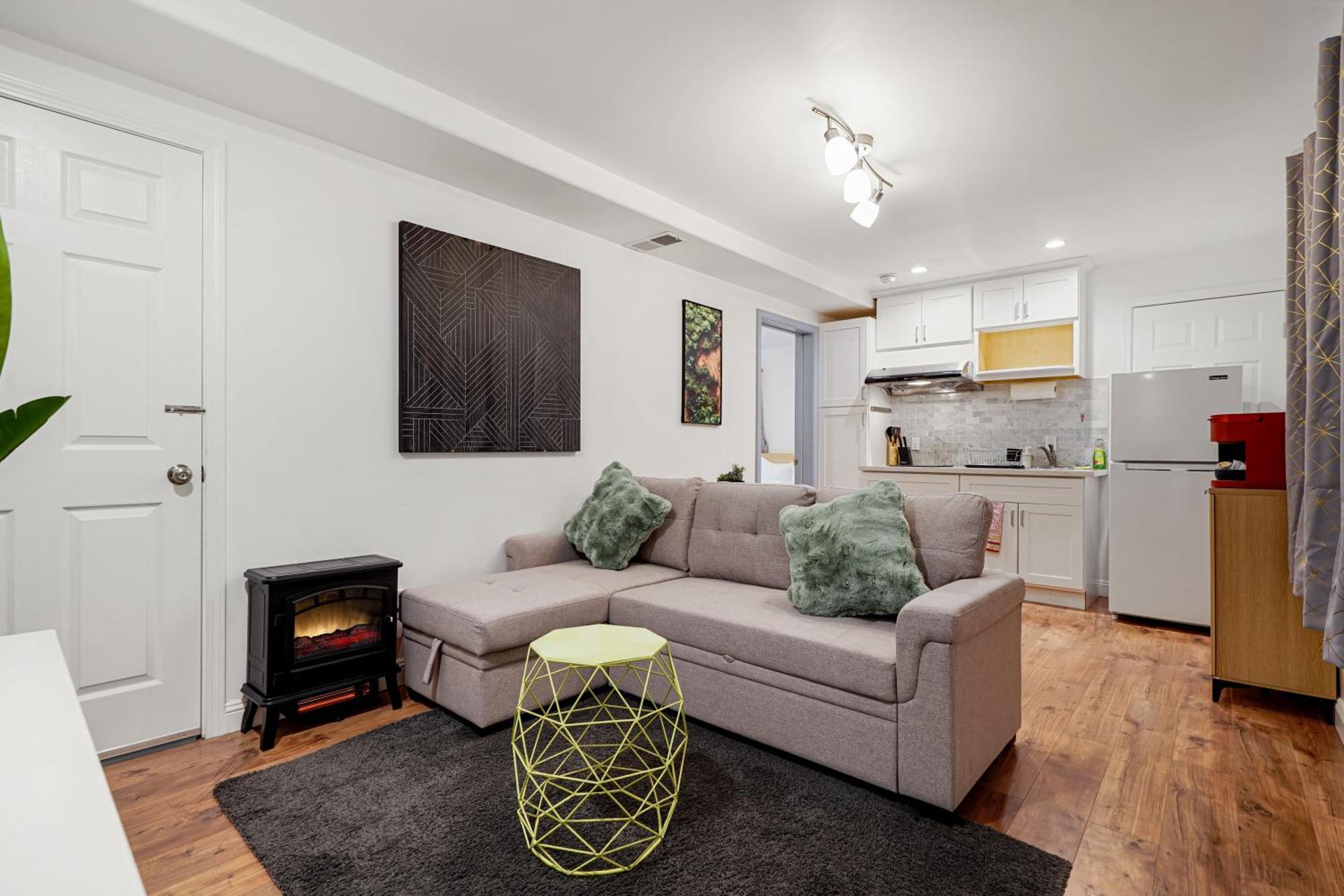 One-Bedroom Apartment