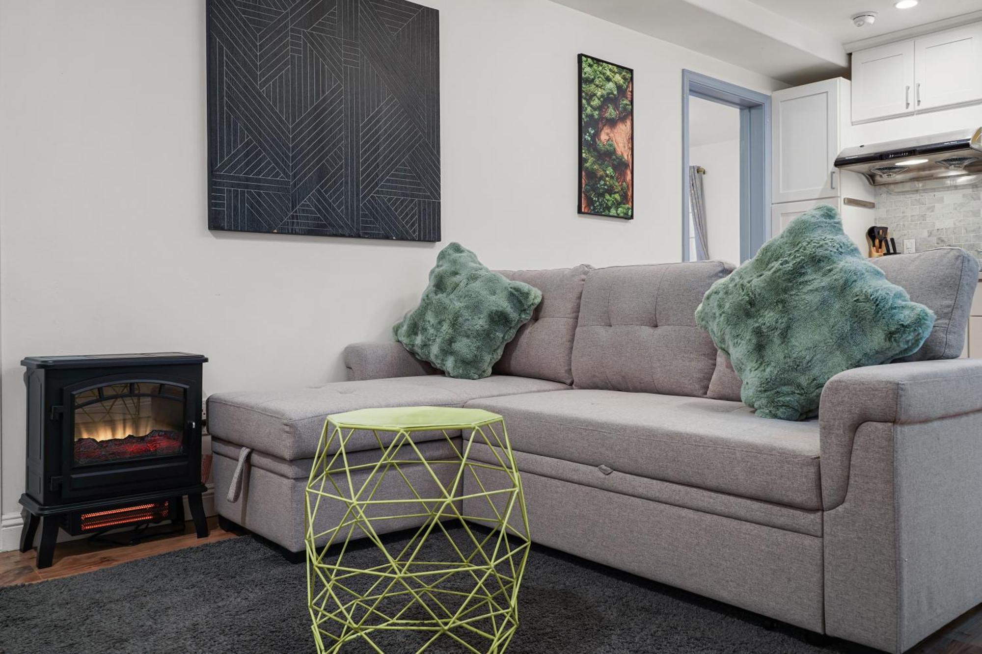 One-Bedroom Apartment