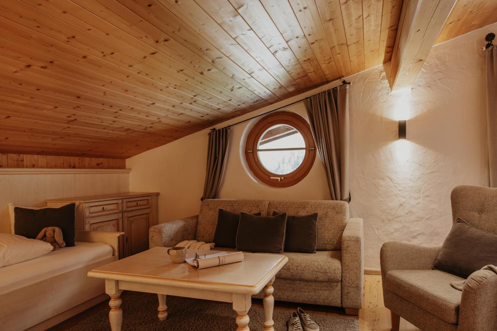 Apartment mit Balkon im Nebengebäude