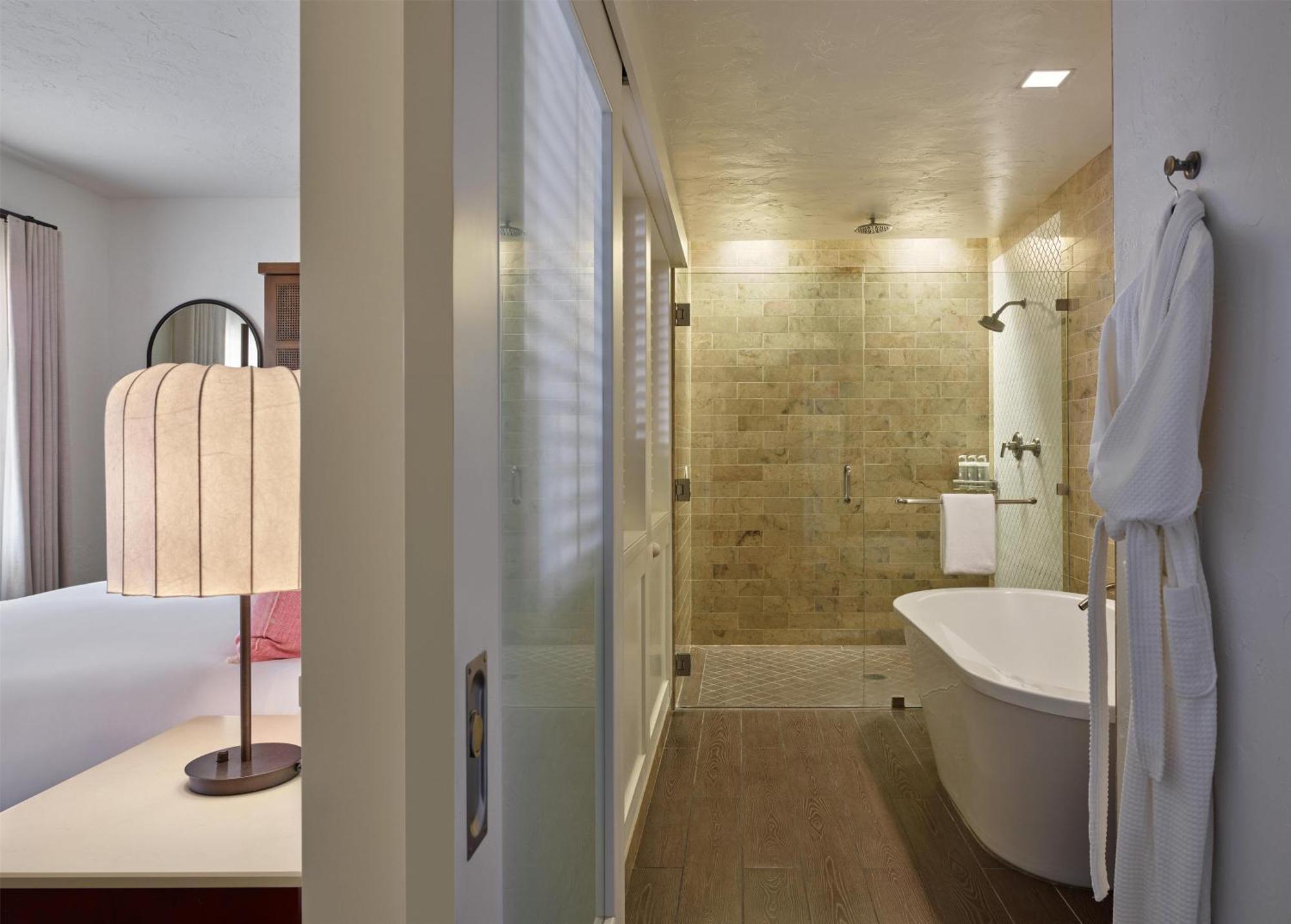 Deluxe King Suite Ocean View