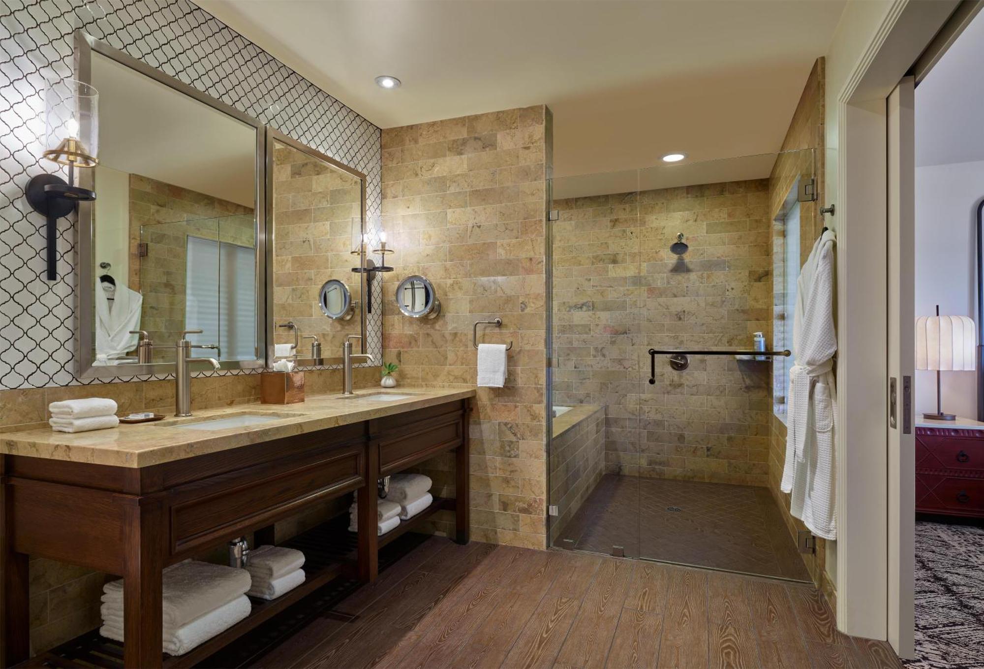 Deluxe King Suite Ocean View