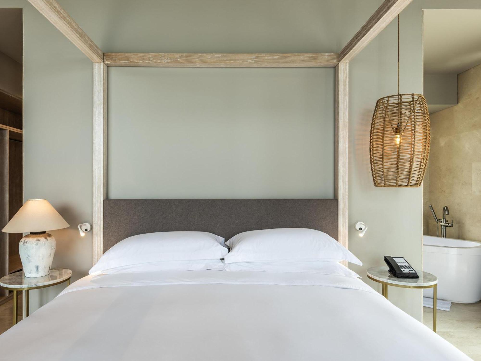 Emerald Ocean Suite mit Kingsize-Bett und Whirlpool